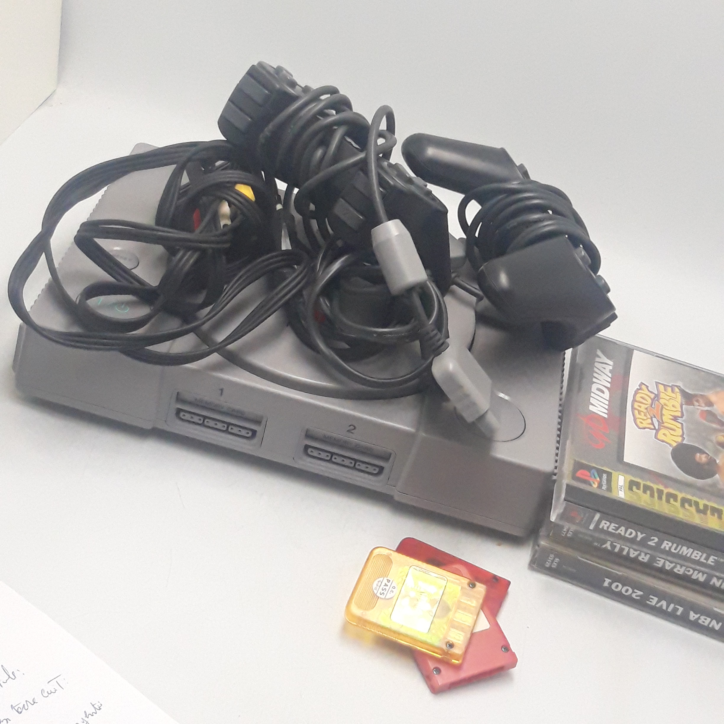 PlayStation 1 Sony complète + accessoires + jeux Bon état - Vue 5 - 