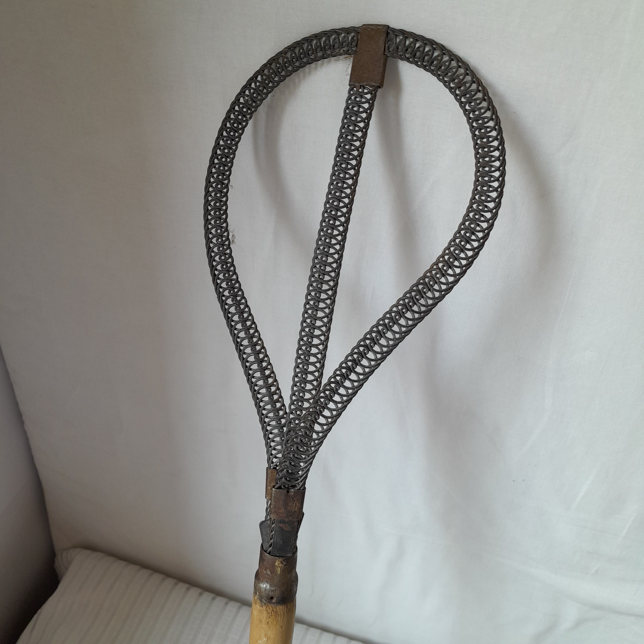 BROSSE à tapis vintage Très bon état - Vue 3 - 