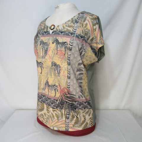 Voir photo 3 de HF302 - Top à motifs "zèbres" - Diane Laury - Taille 4 (XL) HF302 - Top à motifs "zèbres" - Diane Laury - Taille 4 (XL) Comme neuf - Vue 3 -