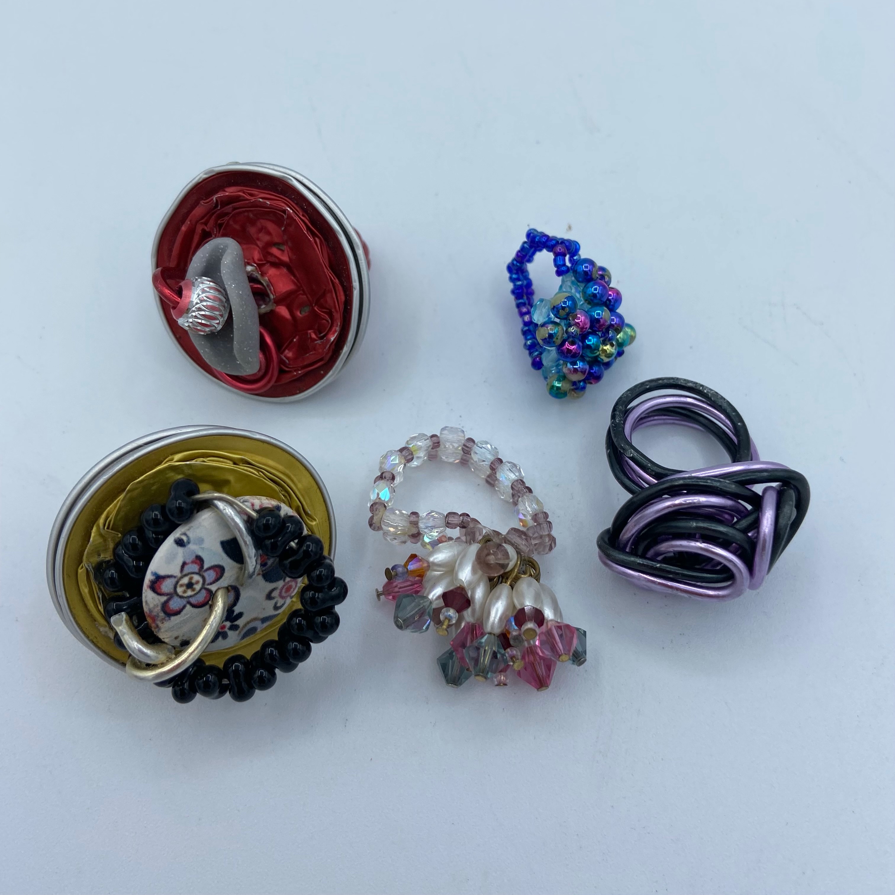 Lot de bagues artisanales  -  reconditionné disponible sur Label Emmaüs