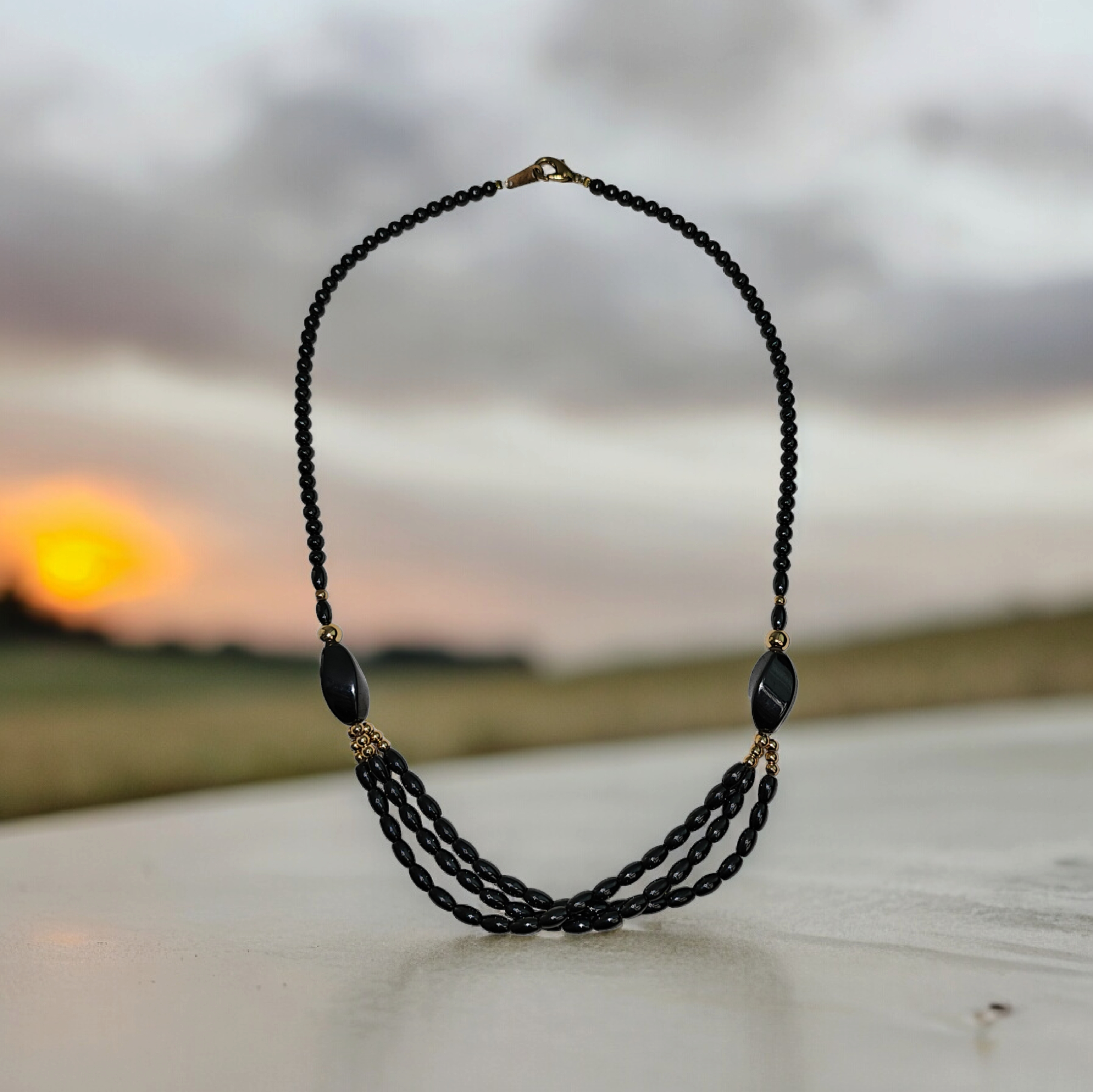 Collier d'été en hématites [Qualité] Comme neuf - Vue 4 - 