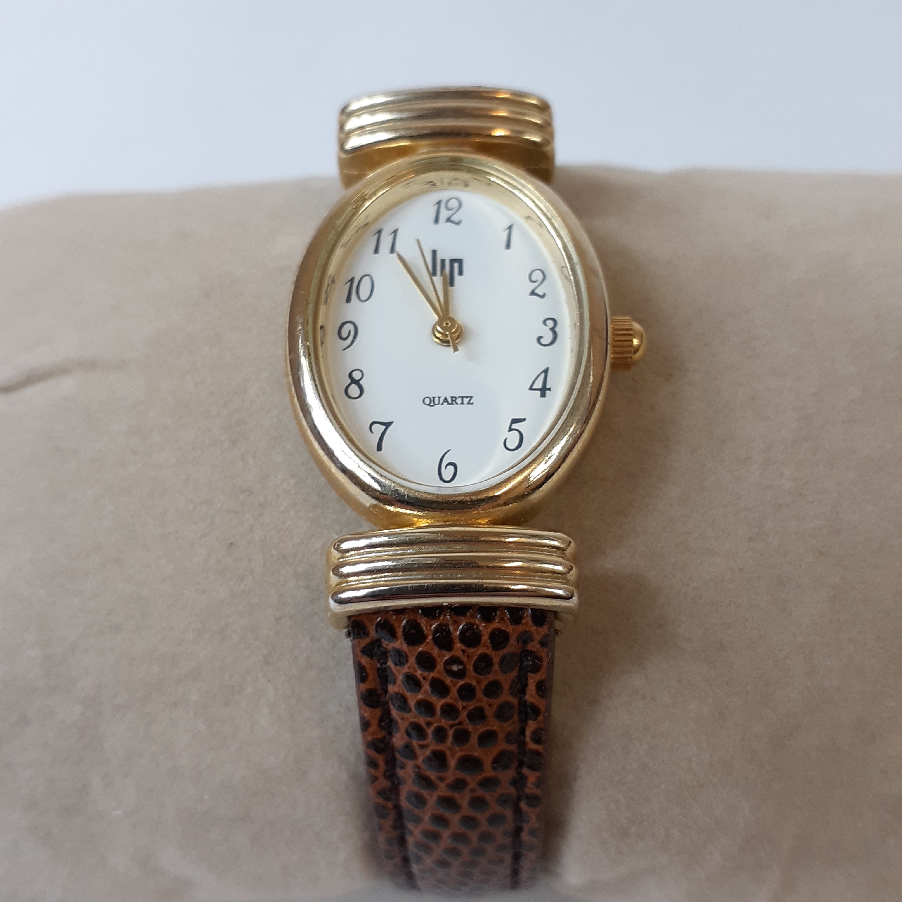 Montre femme Lip Classics 12-08 - bracelet en cuir - Photo 4