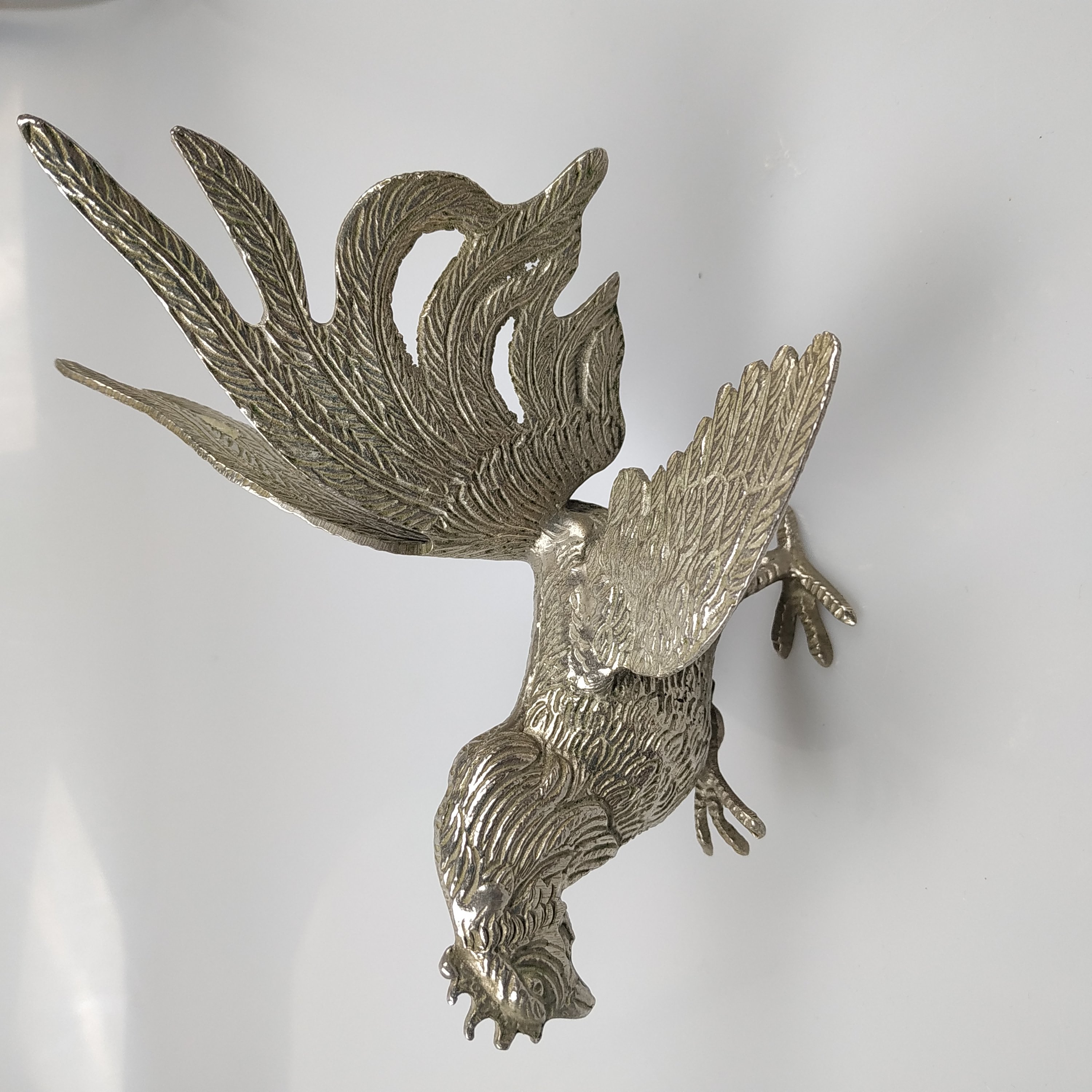 Coq en position défensive en métal argenté vintage ancien  Comme neuf -  reconditionné disponible sur Label Emmaüs