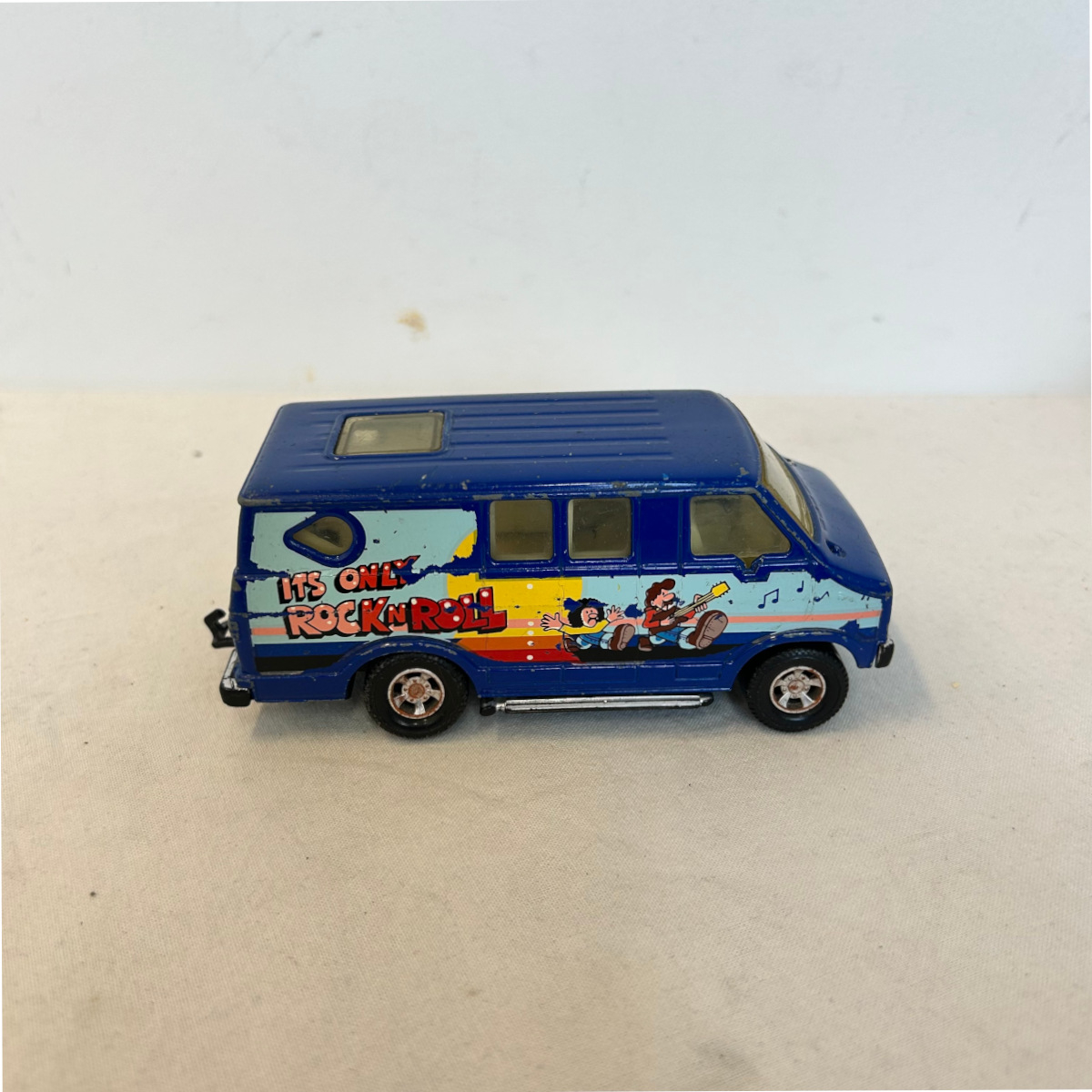 Voir photo 4 de Dodge Van Matchbox Super Kings 1979 Dodge Van Matchbox Super Kings 1979 - Vue 4 -