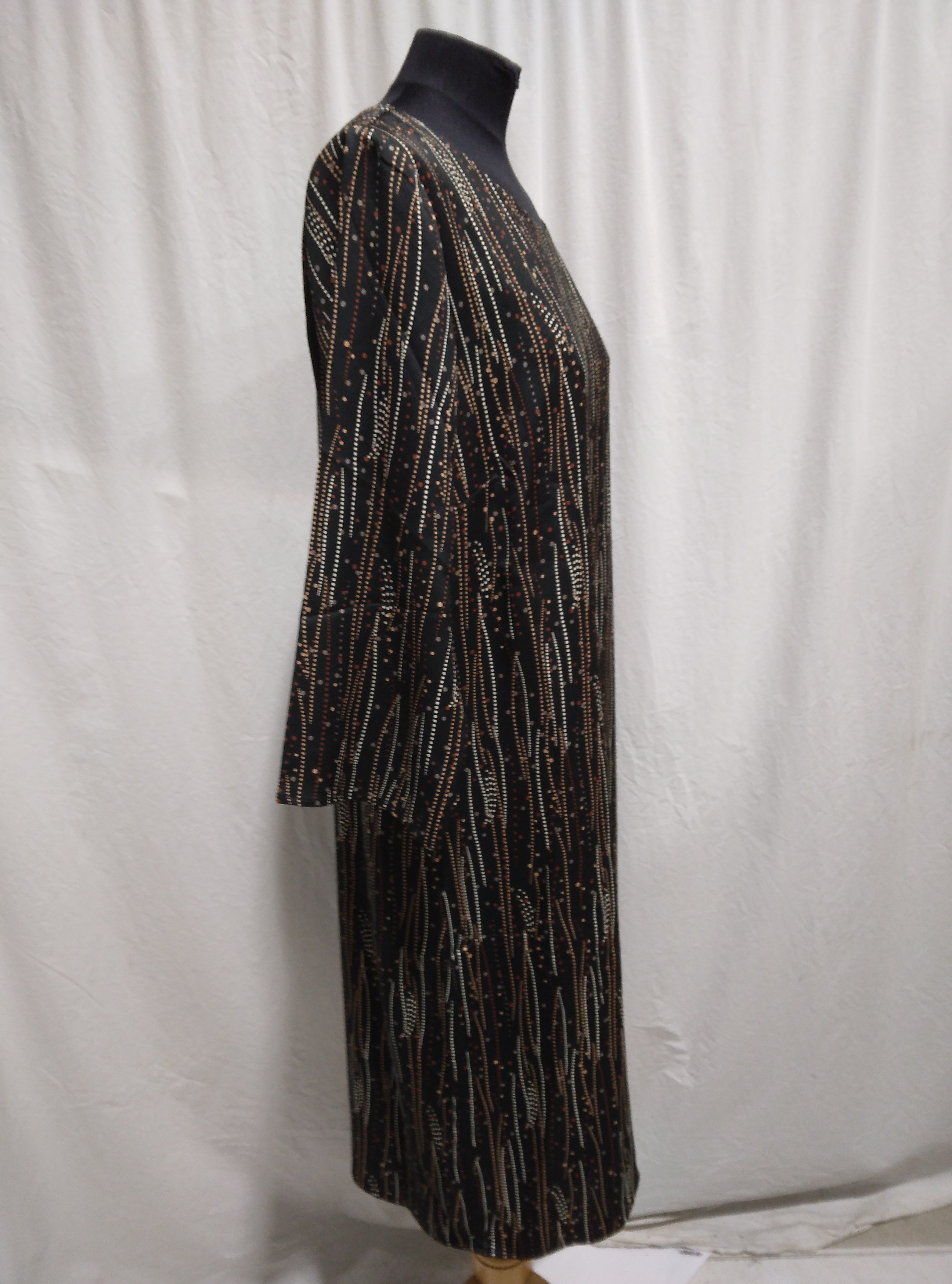 Voir photo 4 de Robe 3/4 noire/ Rouille, La Fée Maraboutée - 36 Robe 3/4 noire/ Rouille, La Fée Maraboutée - 36 Comme neuf - Vue 4 -