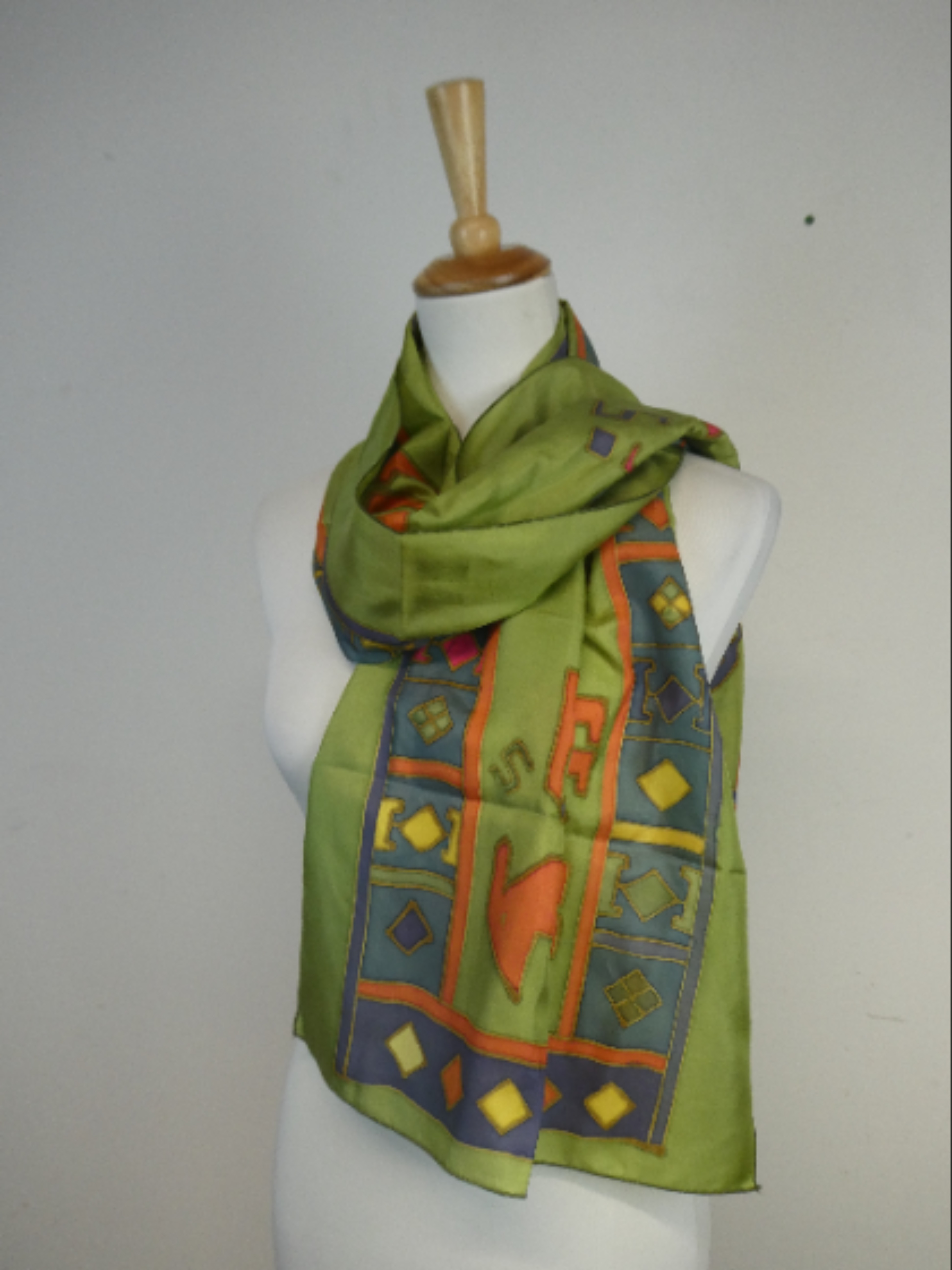 Vida - Foulard Grand format, motif géométrique multicolore sur fond vert - Photo 1