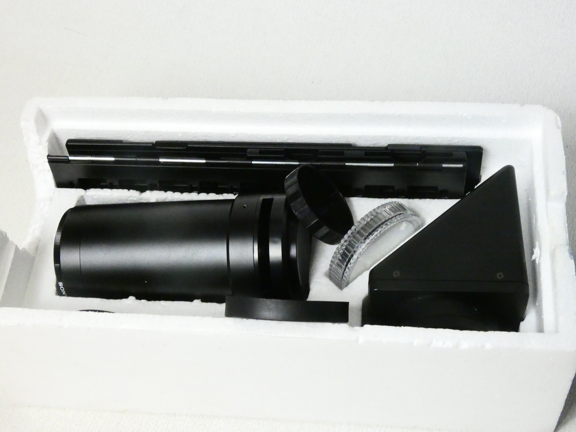 Adaptateur Vidéo pour Pellicule Photographique HVT-80 Sony  État correct -  reconditionné disponible sur Label Emmaüs