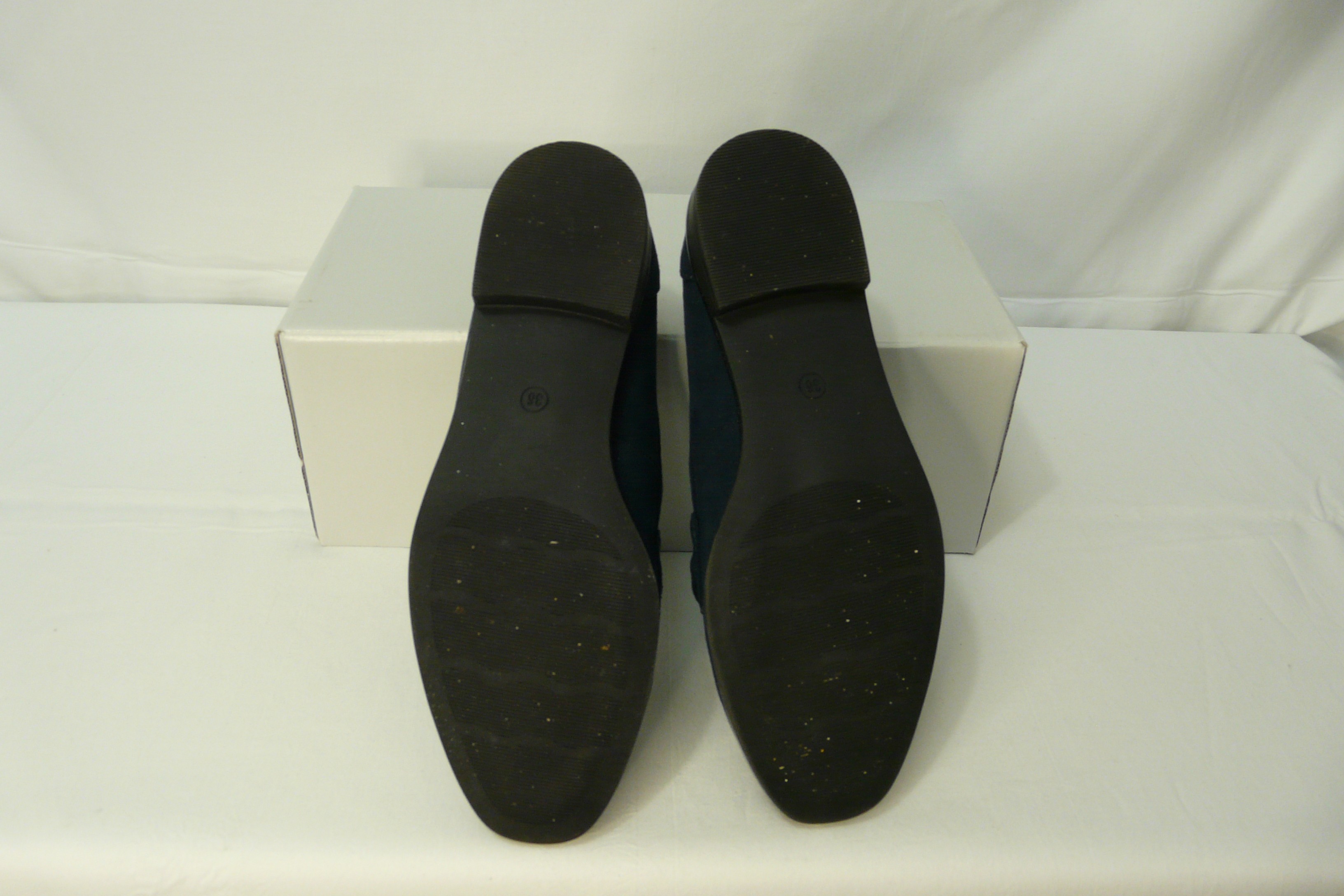 C20 - Ballerines toucher suédine - Marco Tozzi - Pointure 36 Très bon état - Vue 5 - 