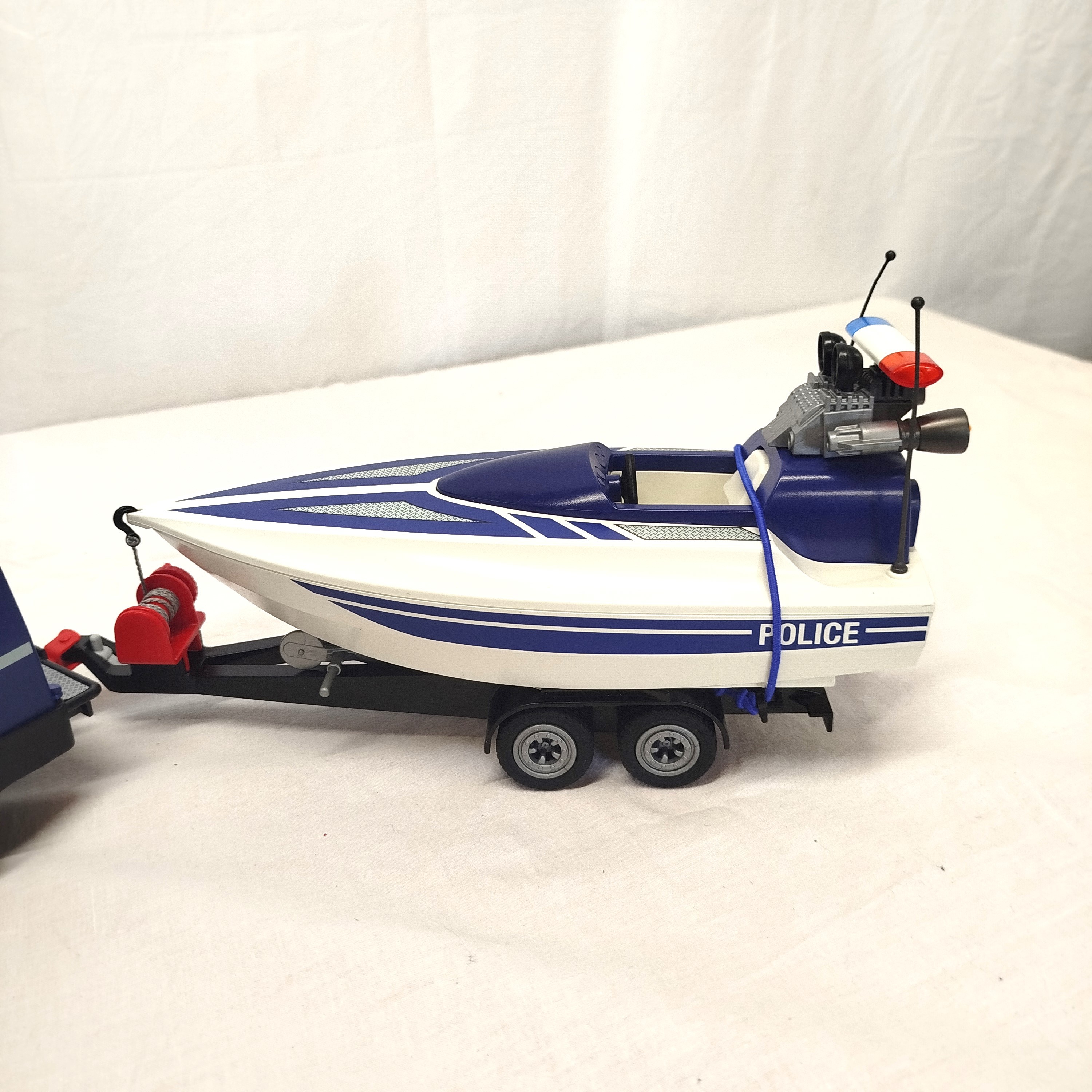 Voir photo 3 de Playmobil 5187 fourgon bateau de police Playmobil 5187 fourgon bateau de police Bon état - Vue 3 -