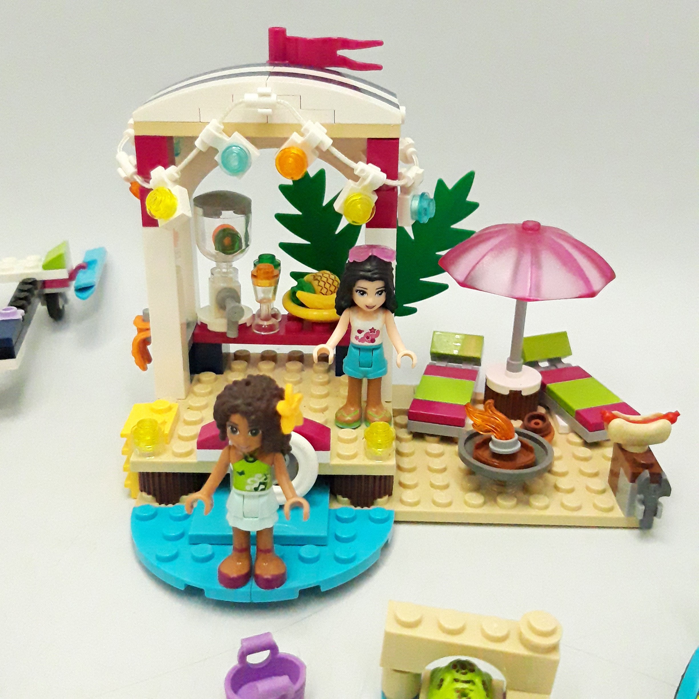 Voir photo 3 de Lego Friends 41316 'Le transporteur de Hors-Bord d'Andréa' année 2017 Lego Friends 41316 'Le transporteur de Hors-Bord d'Andréa' année 2017 Bon état - Vue 3 -