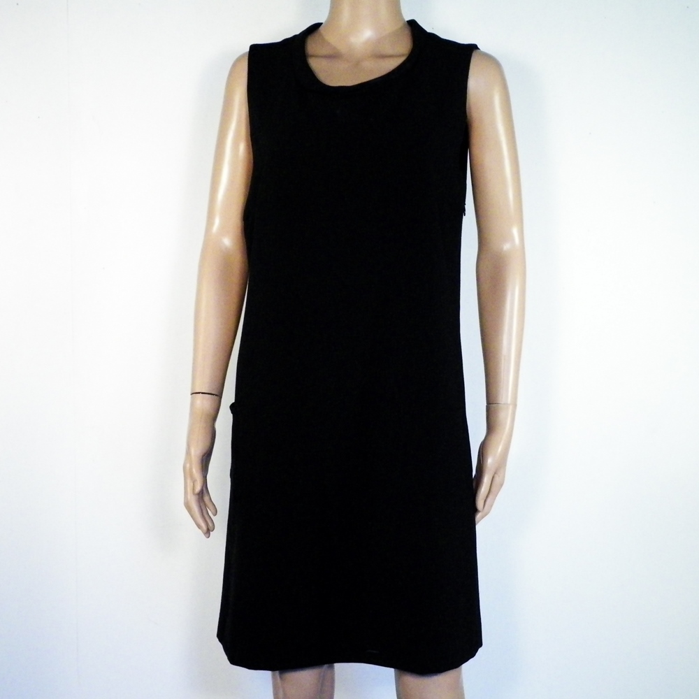Robe Noire CAROLL Taille Estimée M. Bon état -  reconditionné disponible sur Label Emmaüs
