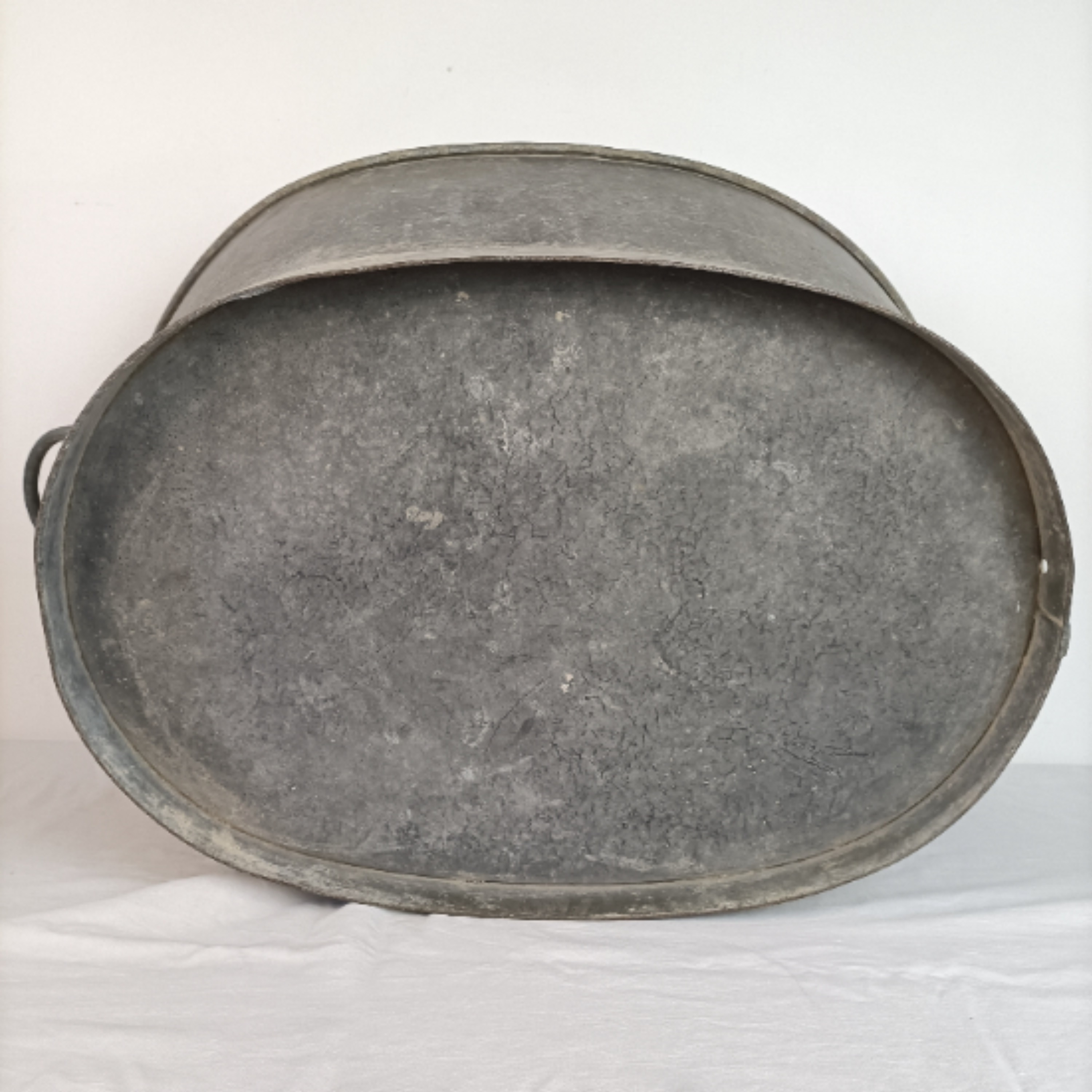 Bassine en zinc ancienne forme ovale avec 2 poignées Bon état - Vue 6 - 