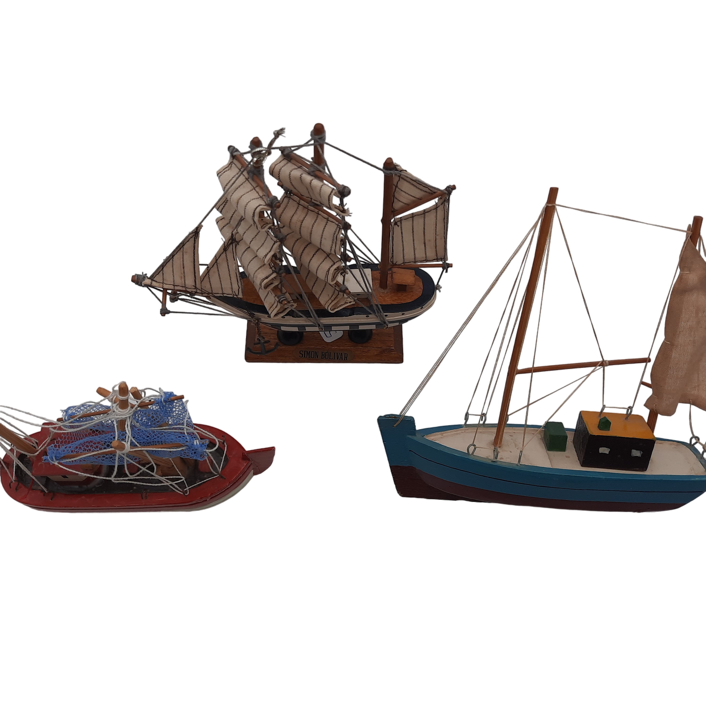 Acheter Lot de 3 maquettes de bateau "Simon BOLIVAR" et bateau de pèche modélisme en bois. État correct - 15,00 € Lot de 3 maquettes de bateau "Simon BOLIVAR" et bateau de pèche modélisme en bois. État correct - reconditionné disponible sur Label Emmaüs