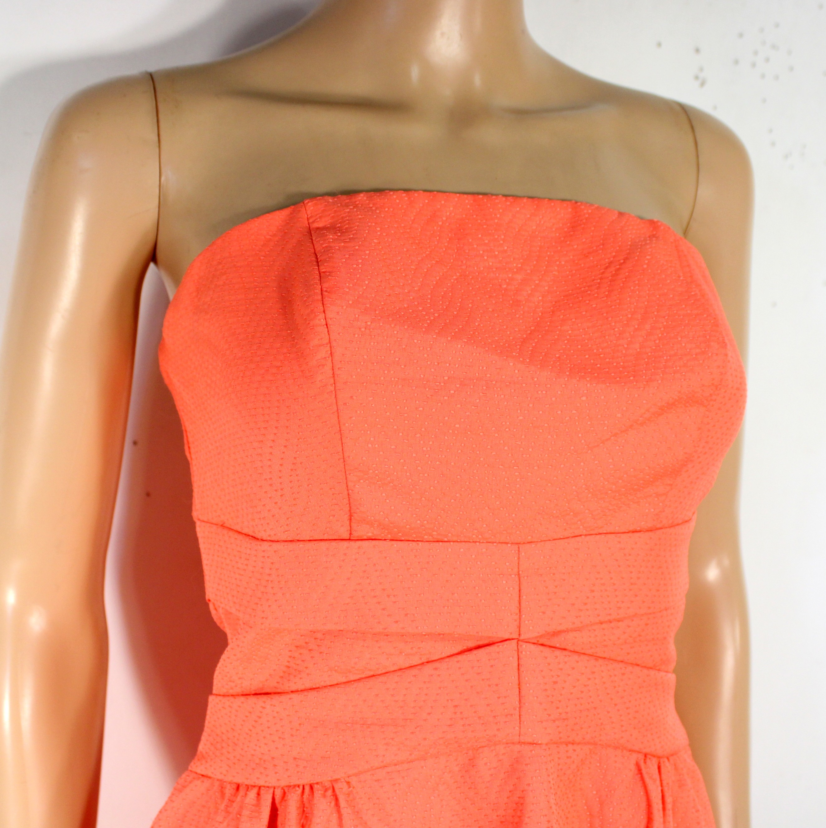 Voir photo 2 de Robe Bustier Orange Fluo NAF NAF Taille 36 Robe Bustier Orange Fluo NAF NAF Taille 36 Bon état - Vue 2 -
