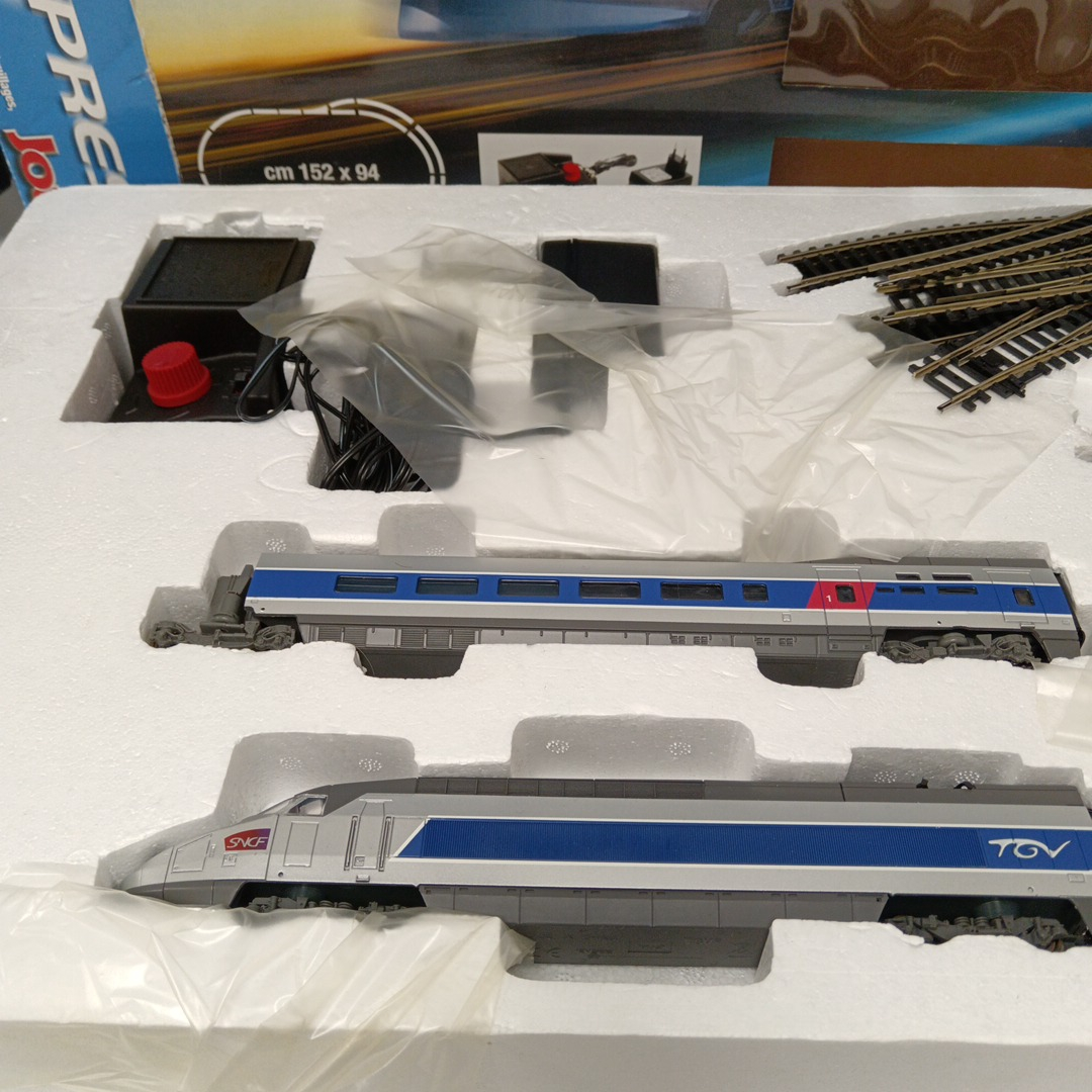 Voir photo 5 de Jouef TGV Express HO 1:87 Jouef TGV Express HO 1:87 Très bon état - Vue 5 -