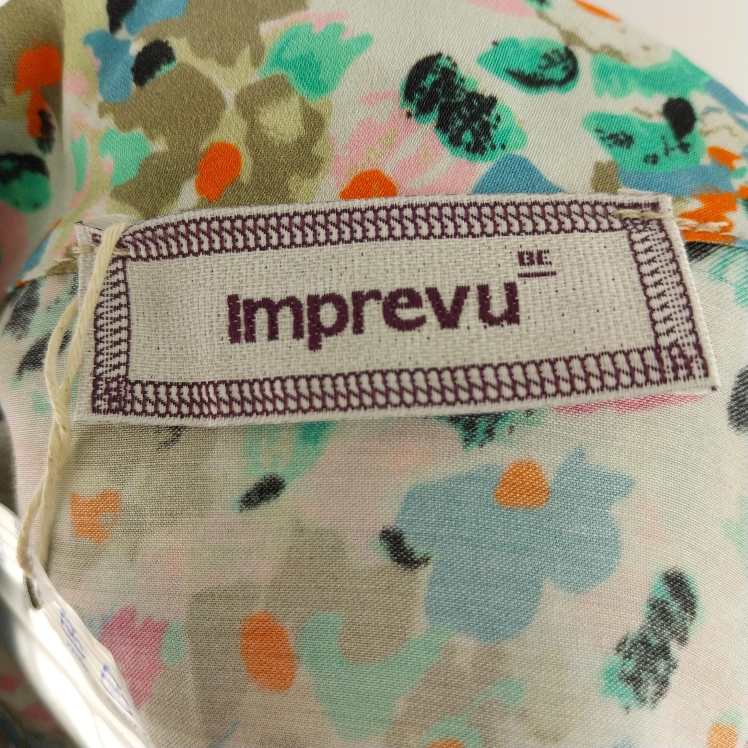 Voir photo 6 de Chemise - IMPREVU - XS Chemise - IMPREVU - XS Comme neuf - Vue 6 -