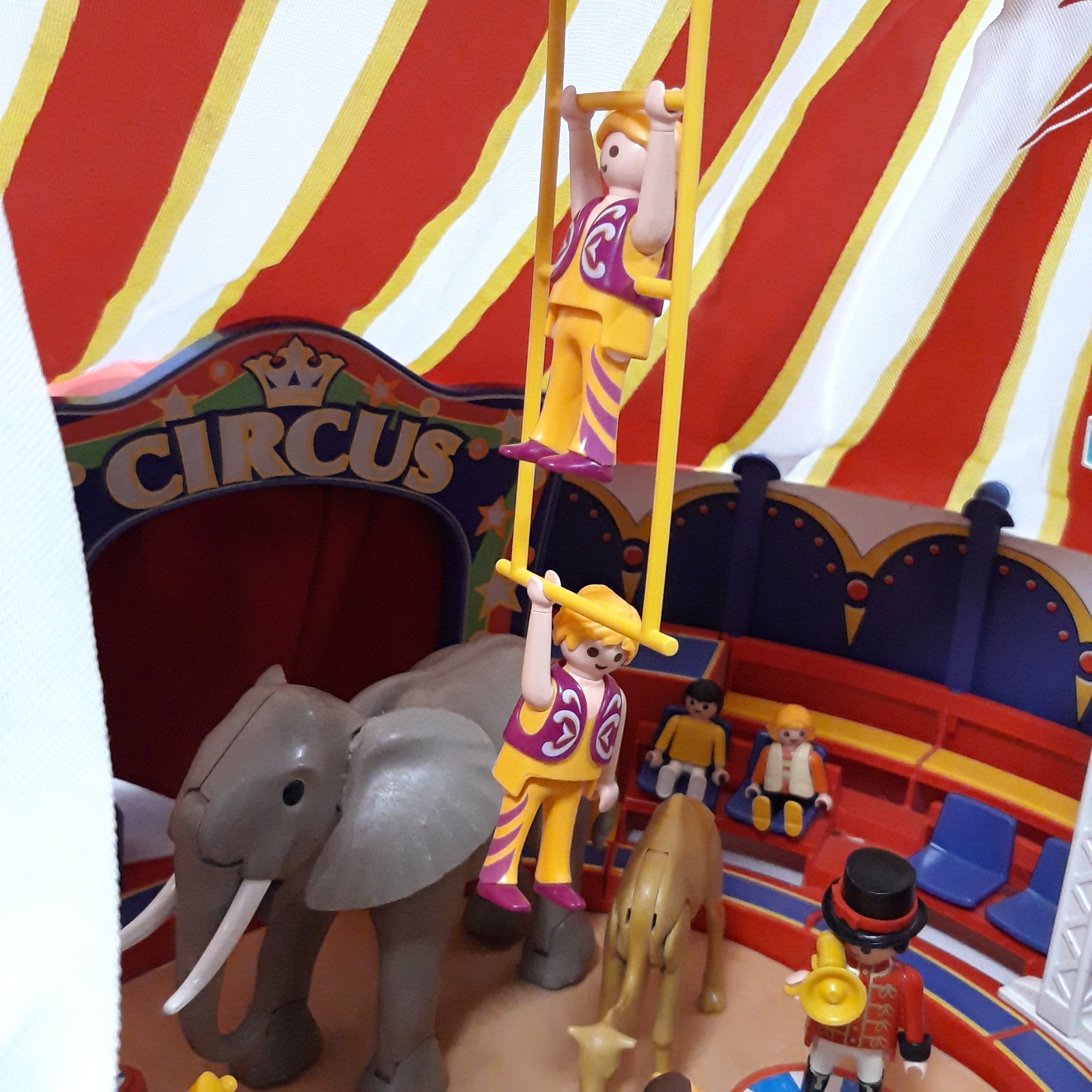 PLAYMOBIL 4230 CIRQUE GRAND CHAPITEAU année 2006 Mr Loyal caisse boite NEUVE