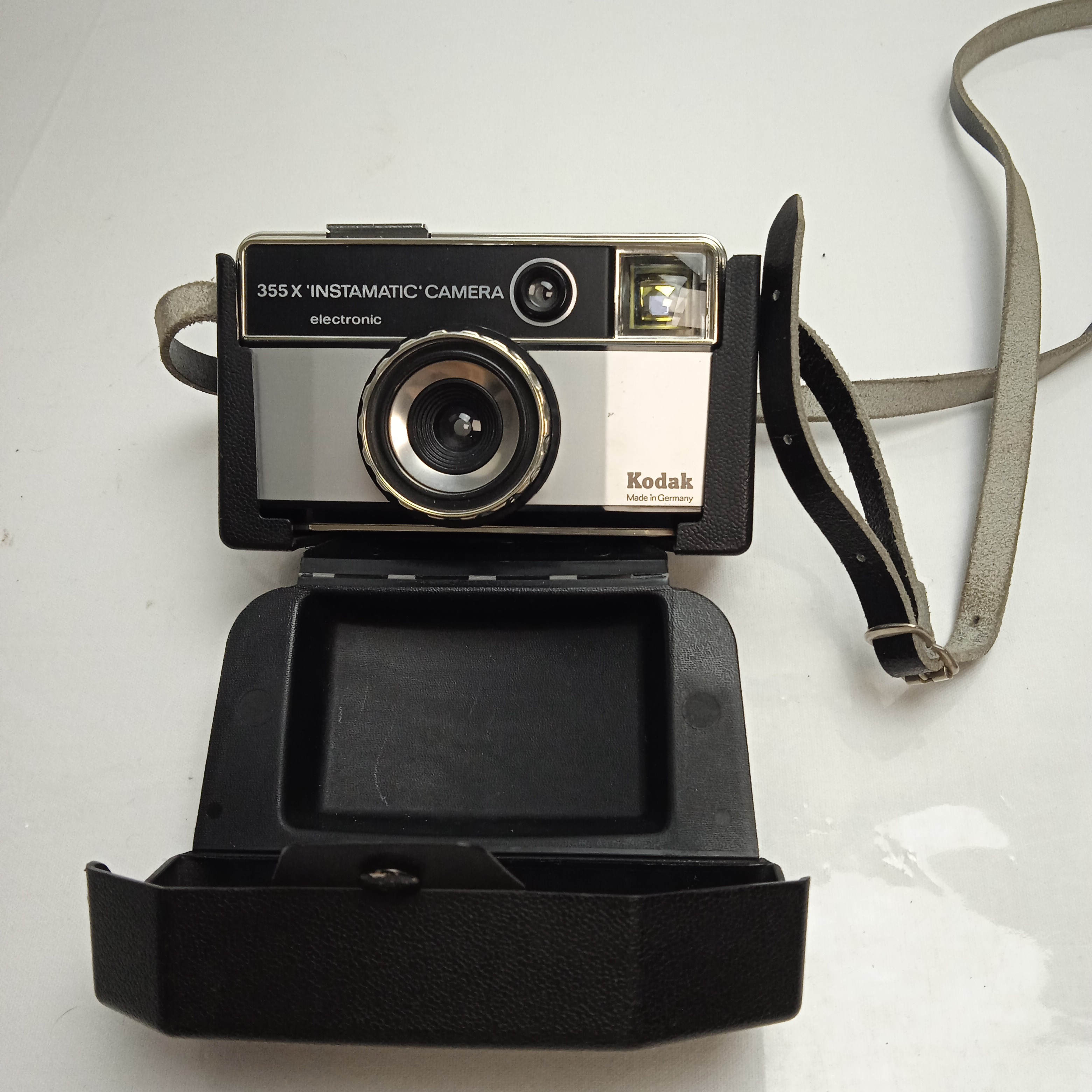 Appareil Photo KODAK 355 X Instamatic Camera Electronic - État correct - Photo 5