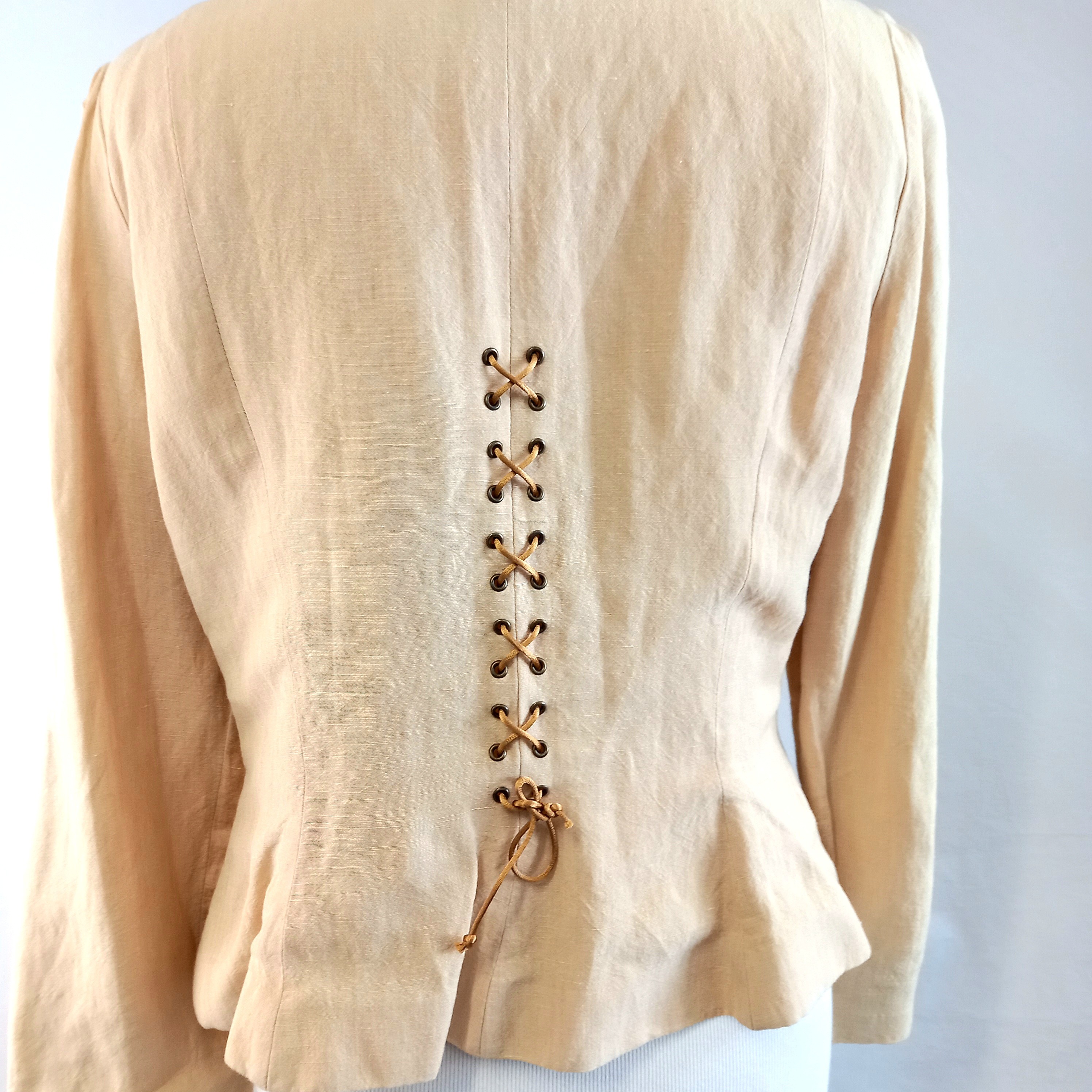 Veste femme "Les Soleils d'Arles" à laçage dorsal, taille 44 Très bon état - Vue 2 - 