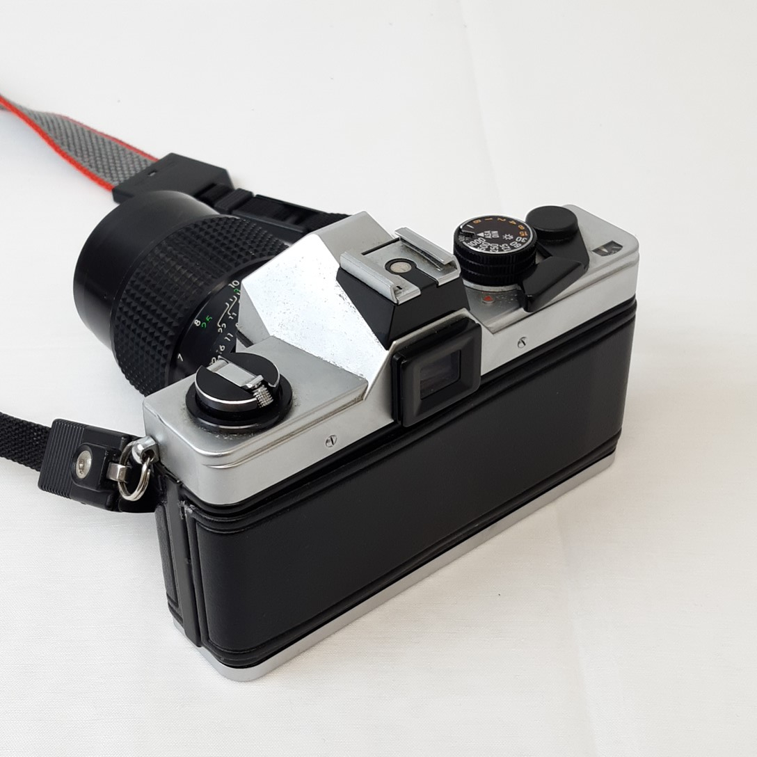 Appareil photo argentique Praktica MTL 5B avec objectif helios f 135mm - Photo 1