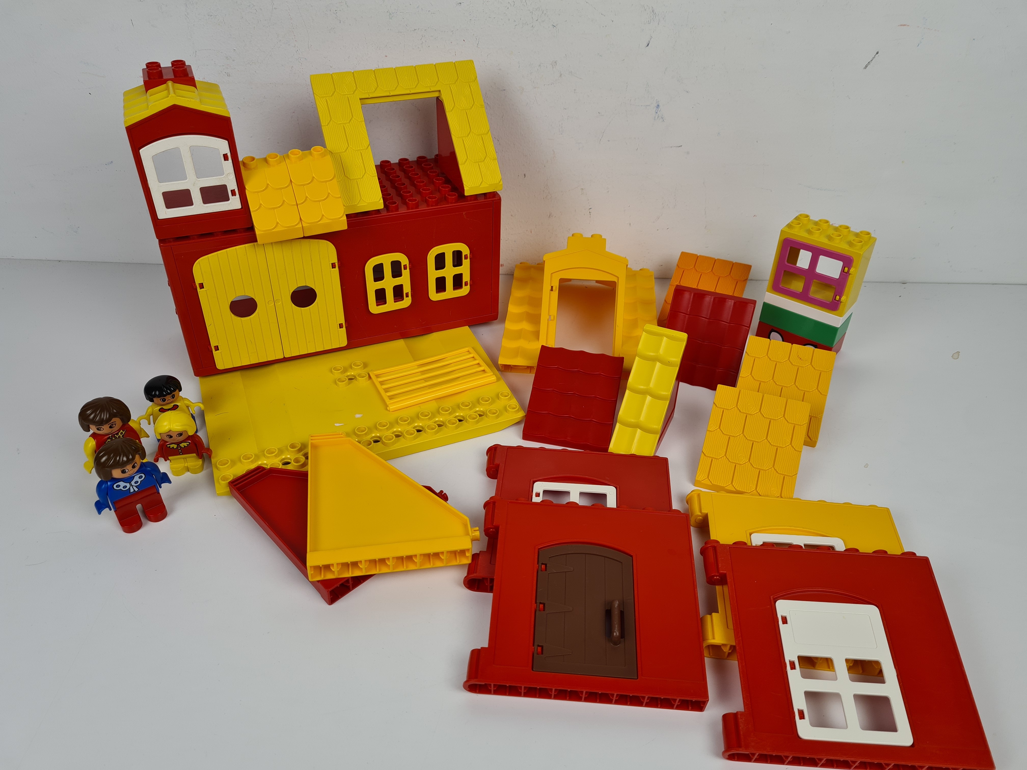 Lego Duplo - Sachet 1kg de blocs de construction en vrac 1maison et des personnages - +12 mois - Photo 4