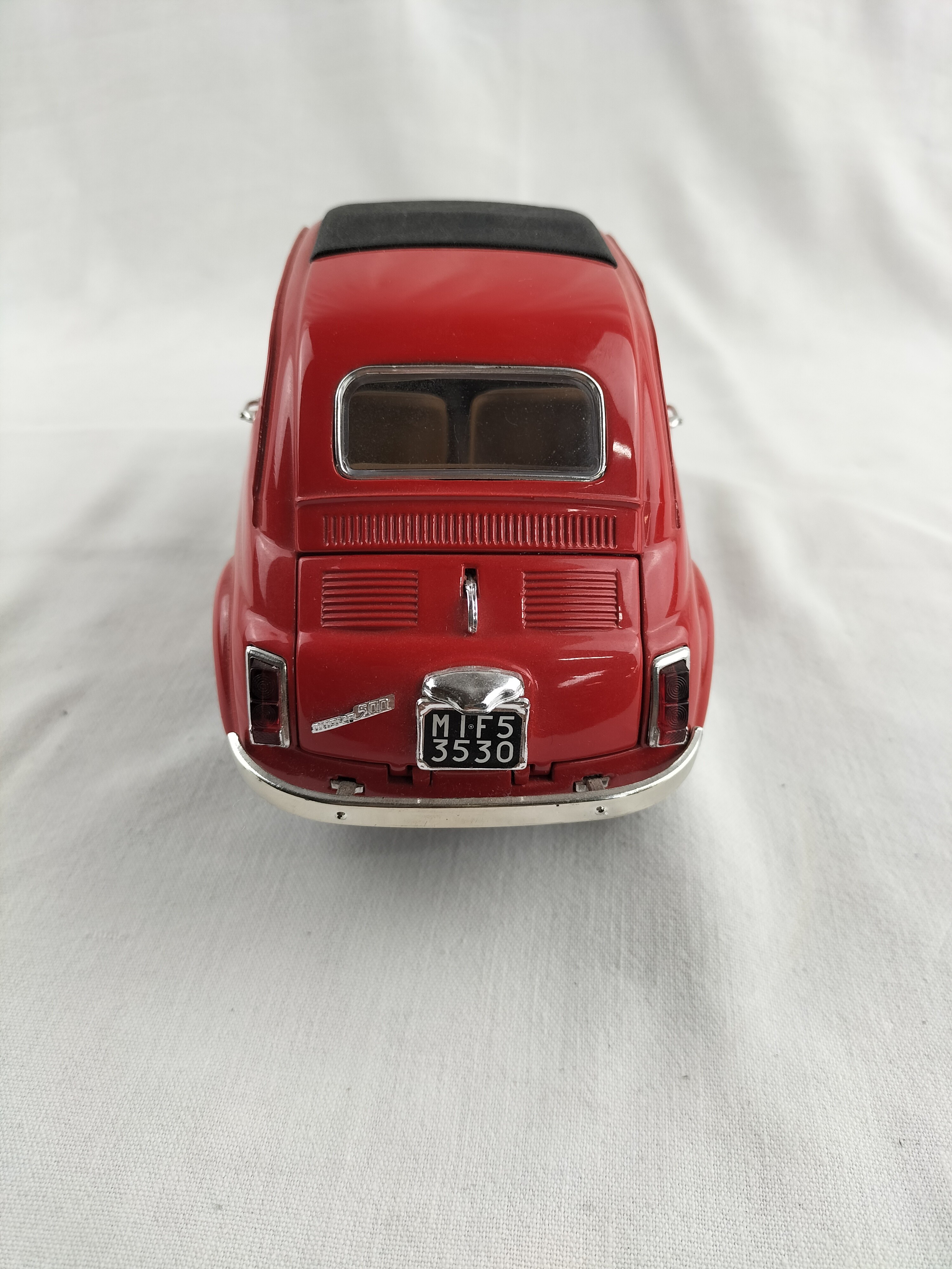 Voir photo 8 de Lot de 8 voitures miniatures de collection – Ferrari, Porsche, Mustang, Cadillac, Corvette Lot de 8 voitures miniatures de collection – Ferrari, Porsche, Mustang, Cadillac, Corvette Bon état - Vue 8 -