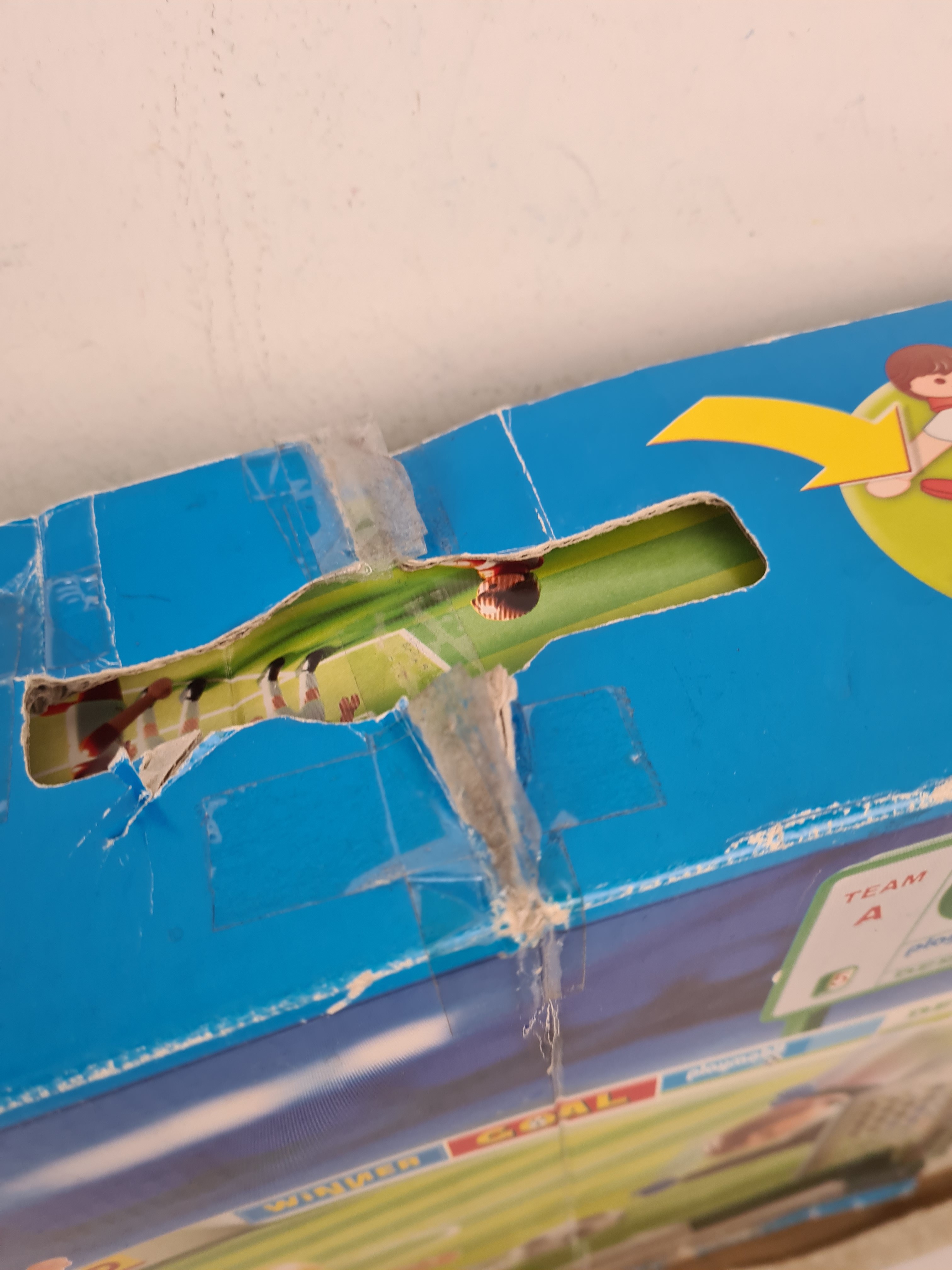 Voir photo 17 de Playmobil - 4700 Terrain de football avec joueurs - 5 ans + Playmobil - 4700 Terrain de football avec joueurs - 5 ans + État correct - Vue 17 -