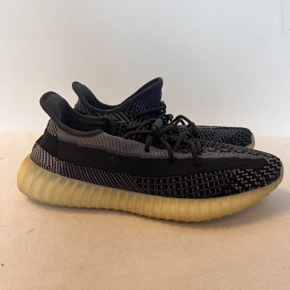 Voir photo 3 de Basket Adidas Yeezy 350 T.45 1/3 Basket Adidas Yeezy 350 T.45 1/3 Très bon état - Vue 3 -