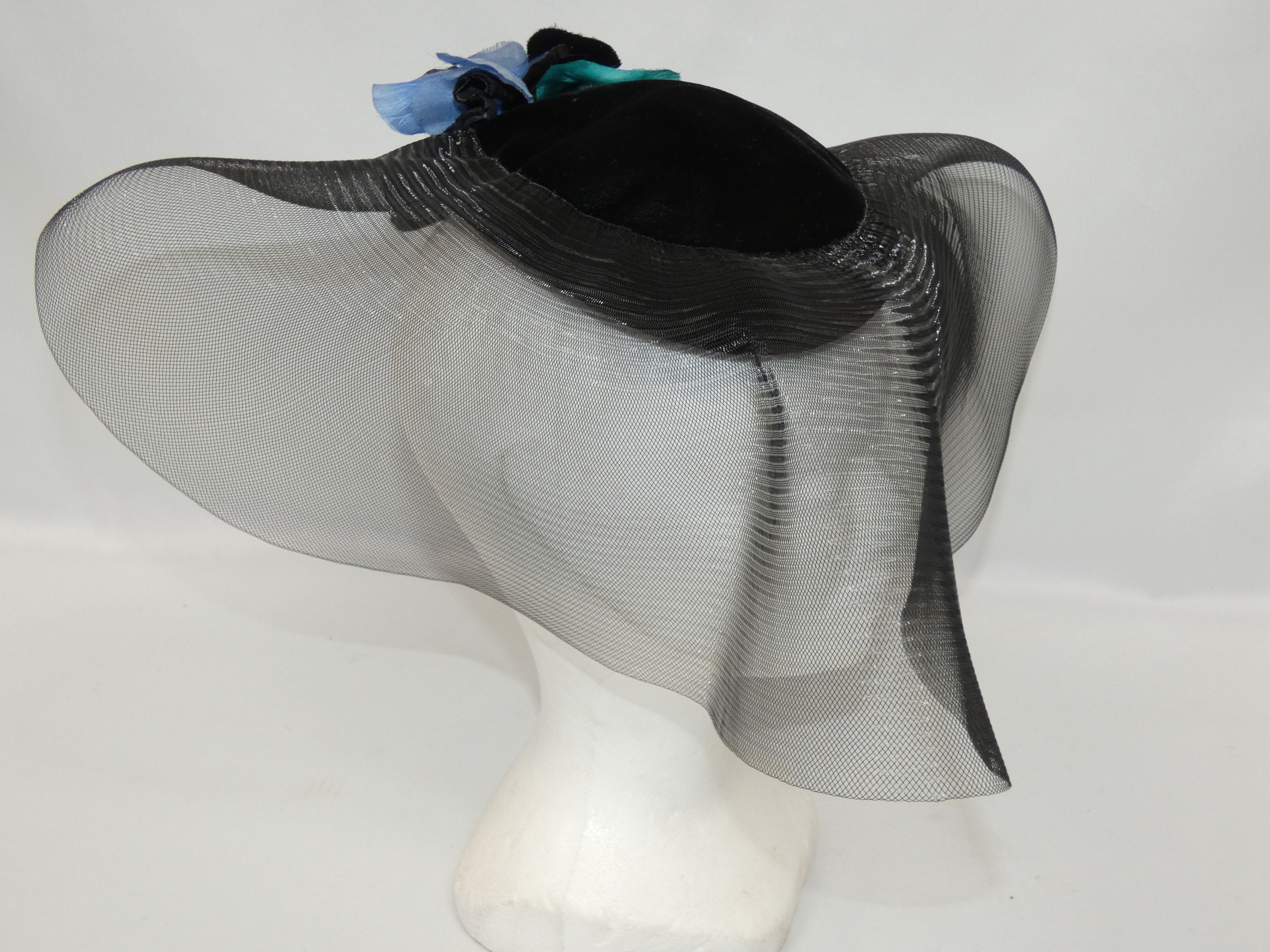 Chapeau femme REGINE FRANCE en velours noir - Comme neuf - Photo 3