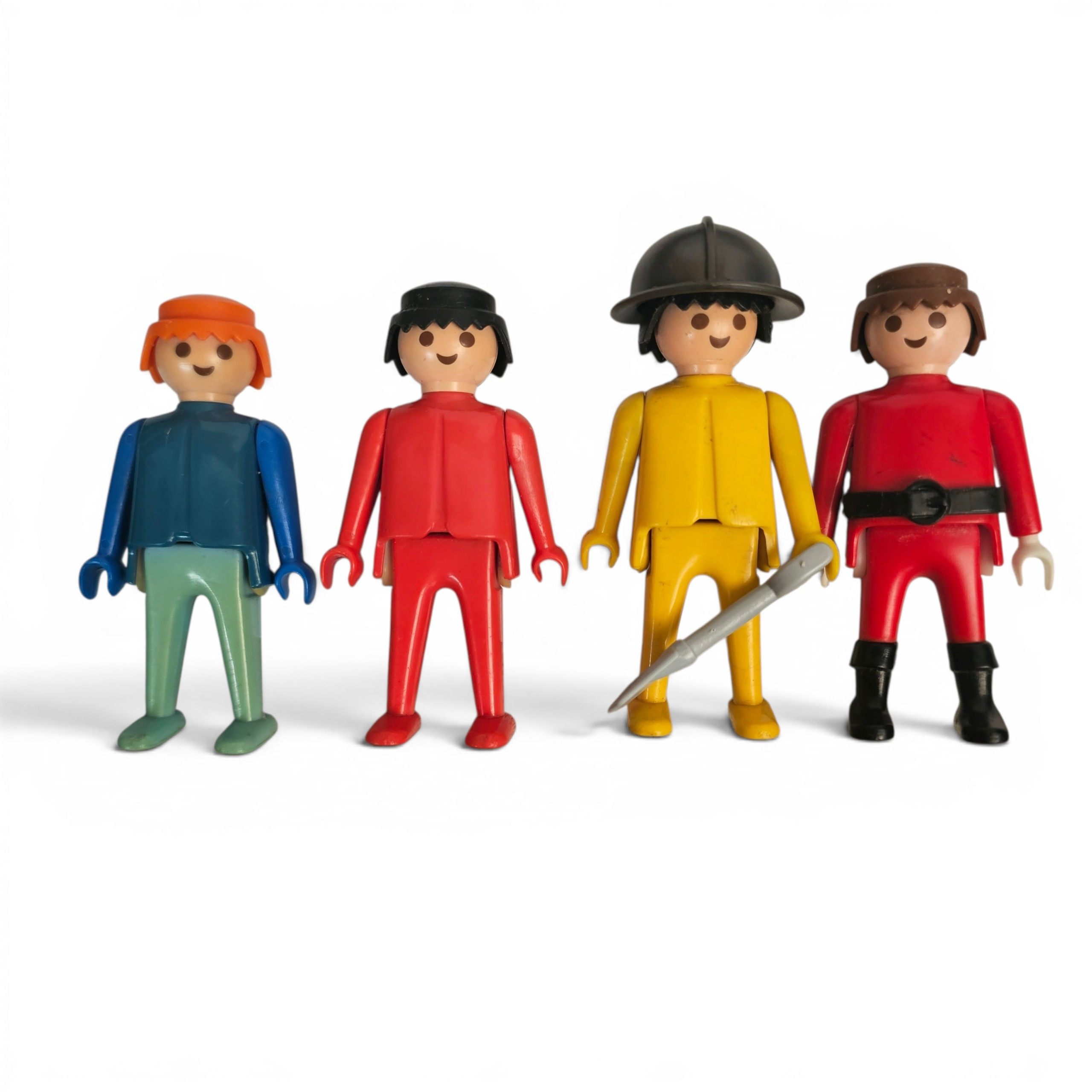 16 Figurines Playmobil Très bon état - Vue 3 - 