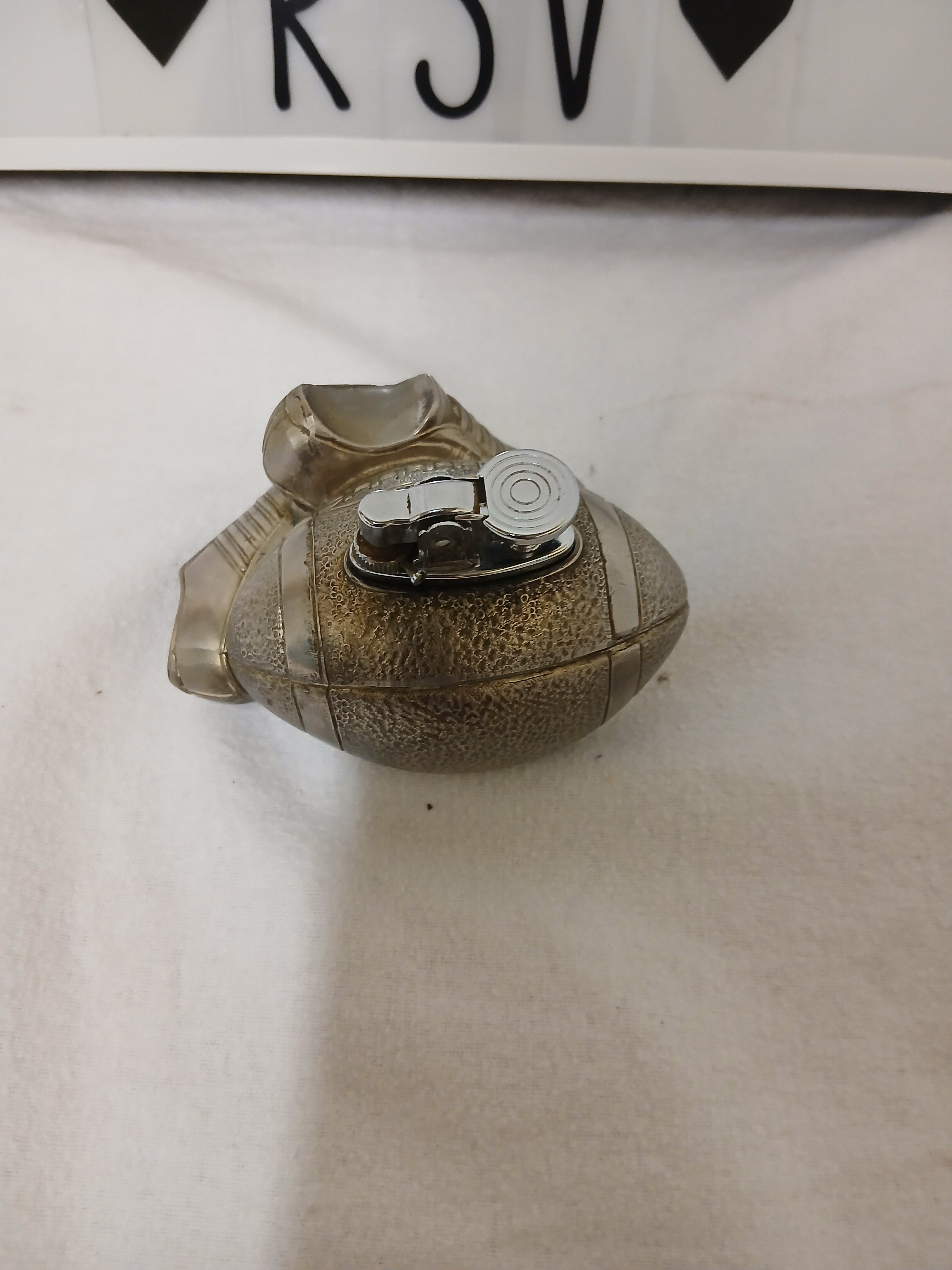 Briquet de table ballon de rugby Très bon état - Vue 3 - 
