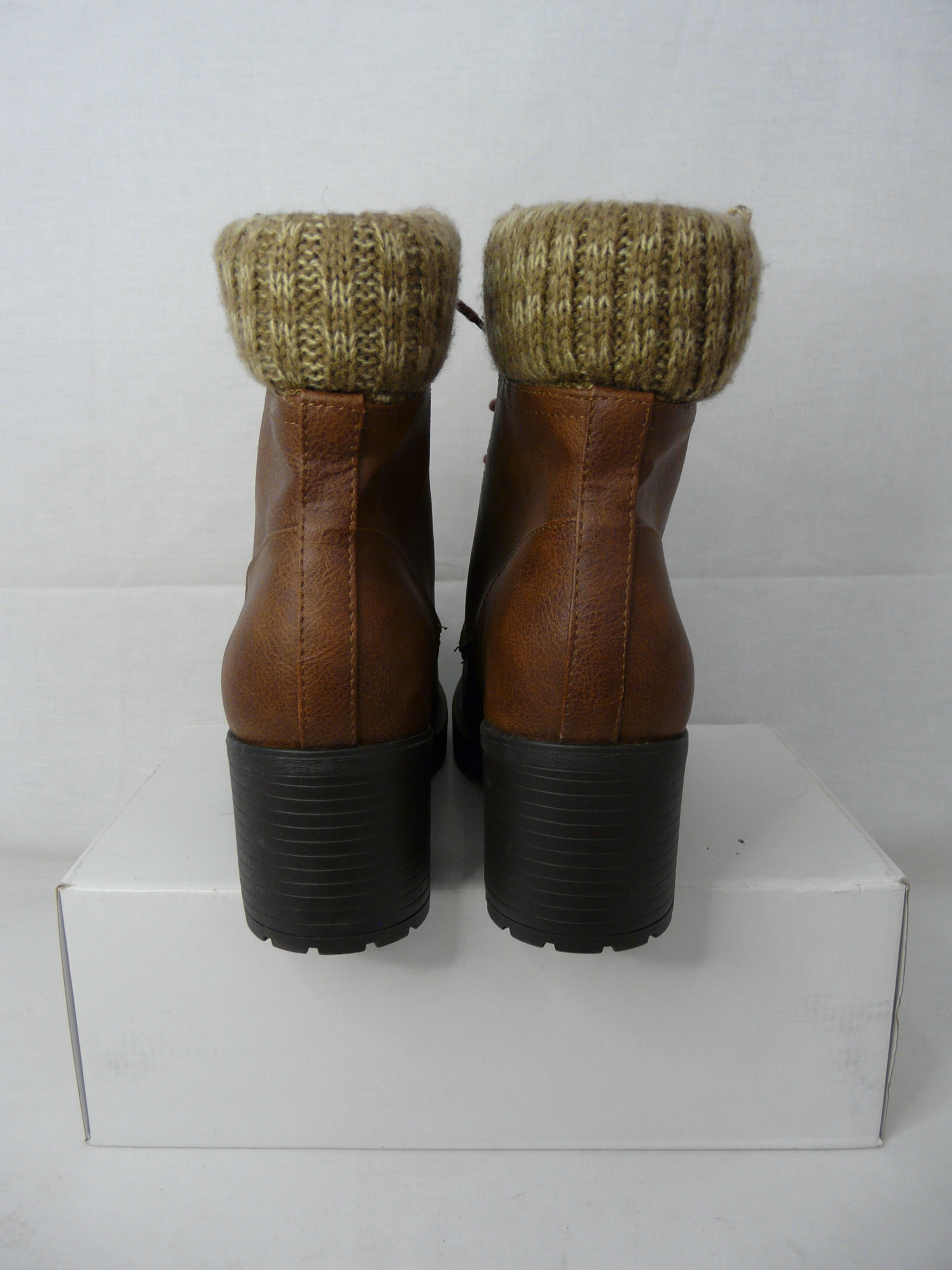 C68 - Bottines montantes effet cuir - Primark - Pointure 41 - Photo 2