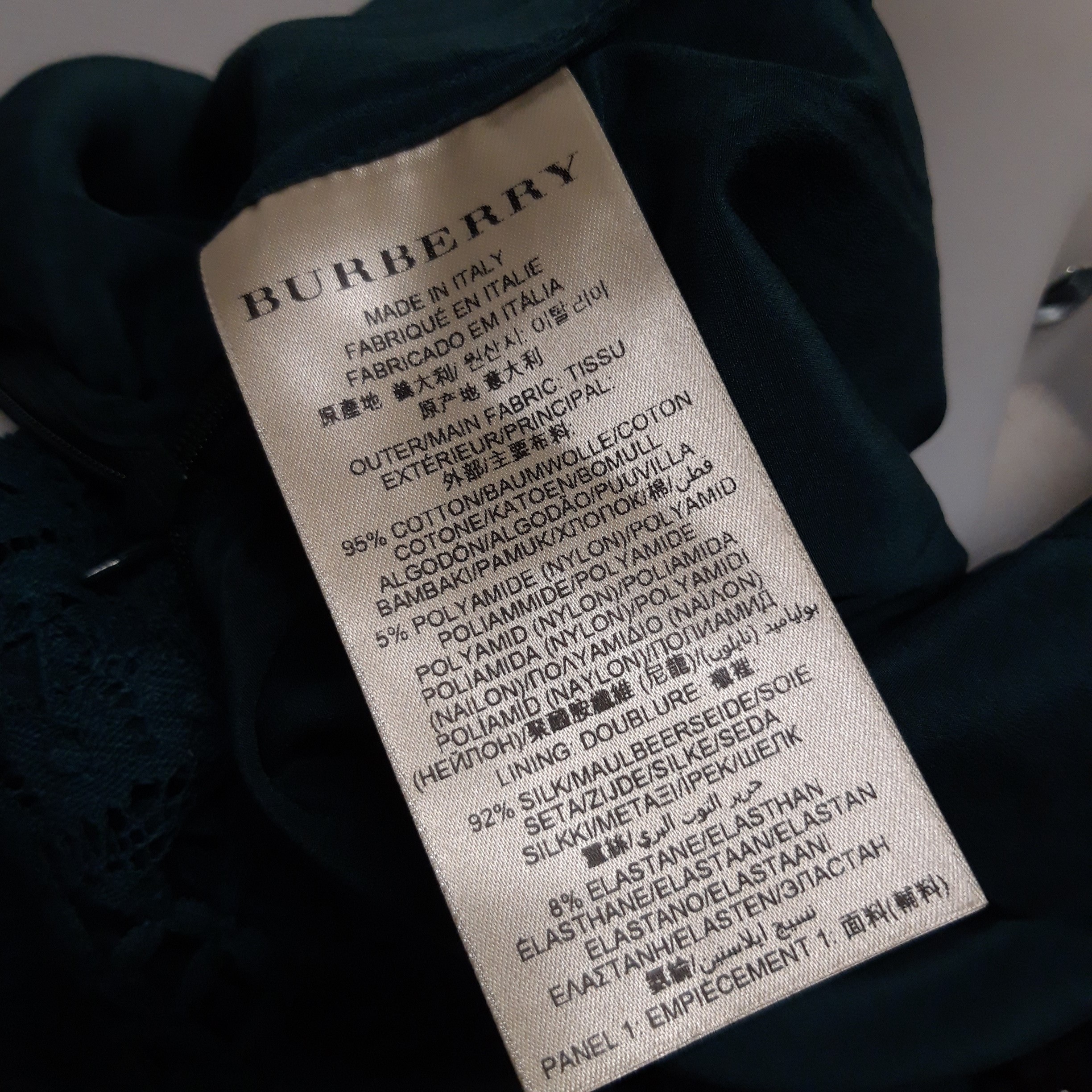 Robe midi en dentelle verte de la marque Burberry London, fabriqué en Italie Très bon état - Vue 13 - 