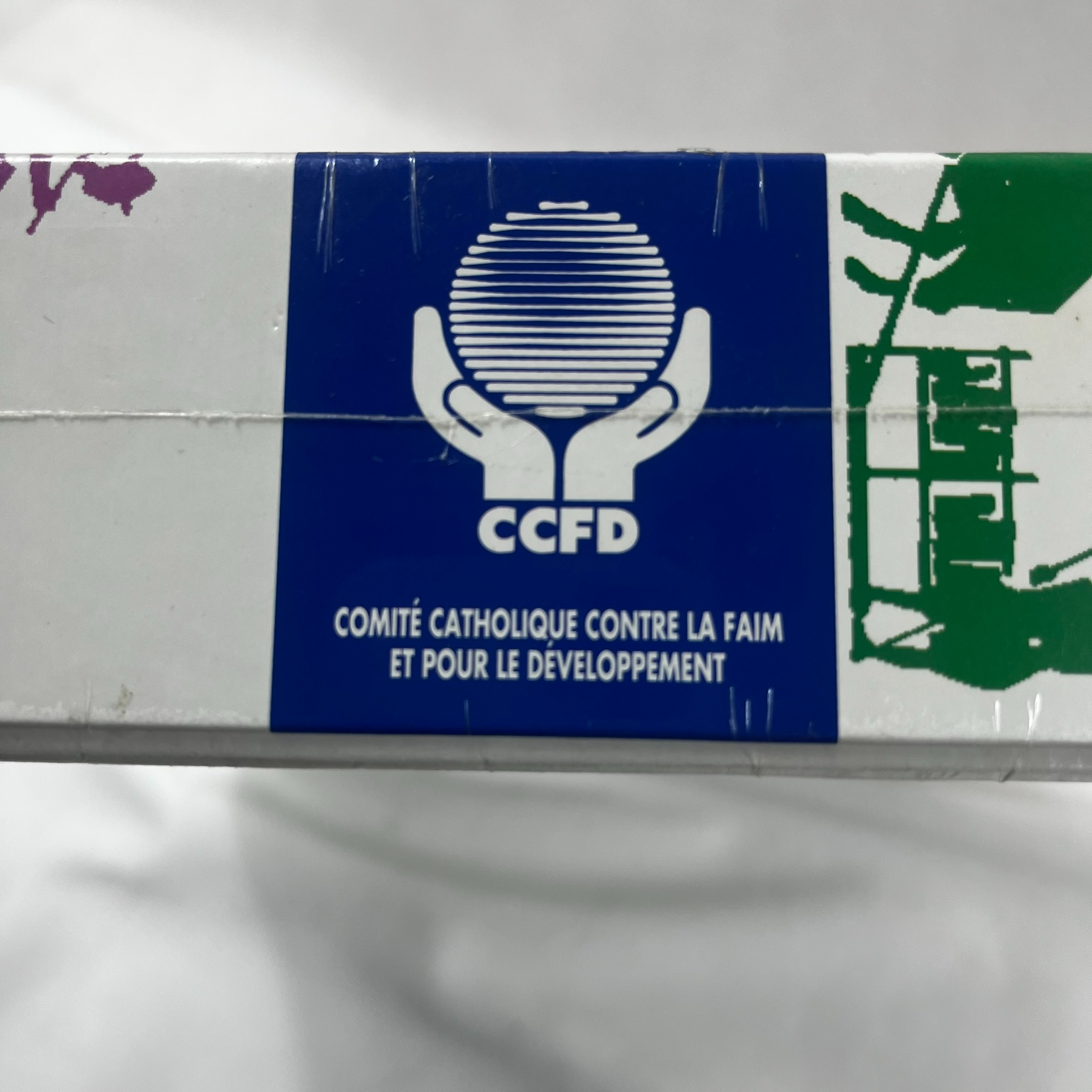 Voir photo 3 de Jeu éducatif A partir de 14 ans " jeunesse étudiante chrétienne " Jeu éducatif A partir de 14 ans " jeunesse étudiante chrétienne " Comme neuf - Vue 3 -
