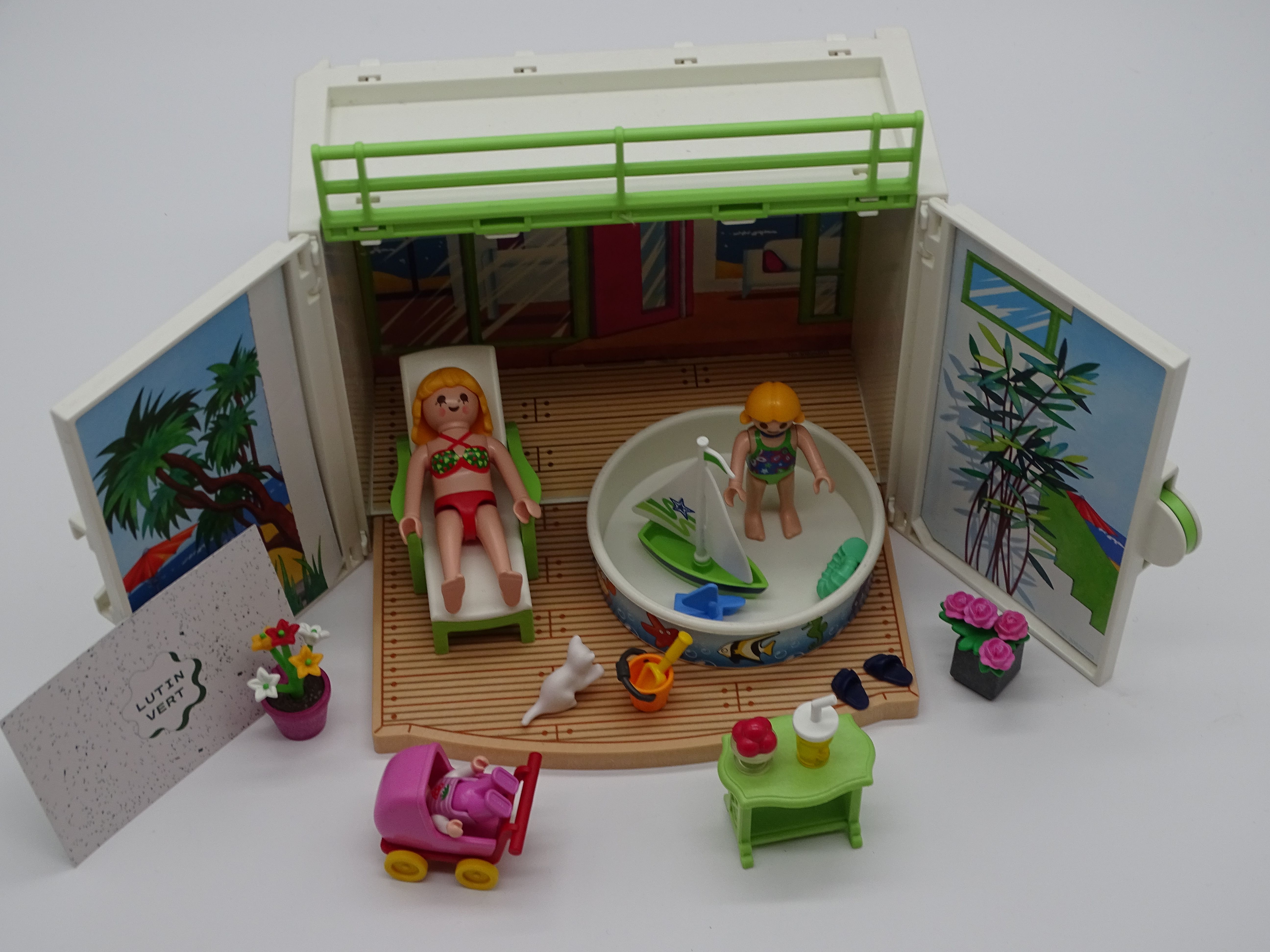 Voir photo 2 de Playmobil Pièce Unique « Le Bungalow » d'occasion PLAYMOBIL - Dès 4 ans | Ref 13268 Playmobil Pièce Unique « Le Bungalow » d'occasion PLAYMOBIL - Dès 4 ans | Ref 13268 - Vue 2 -