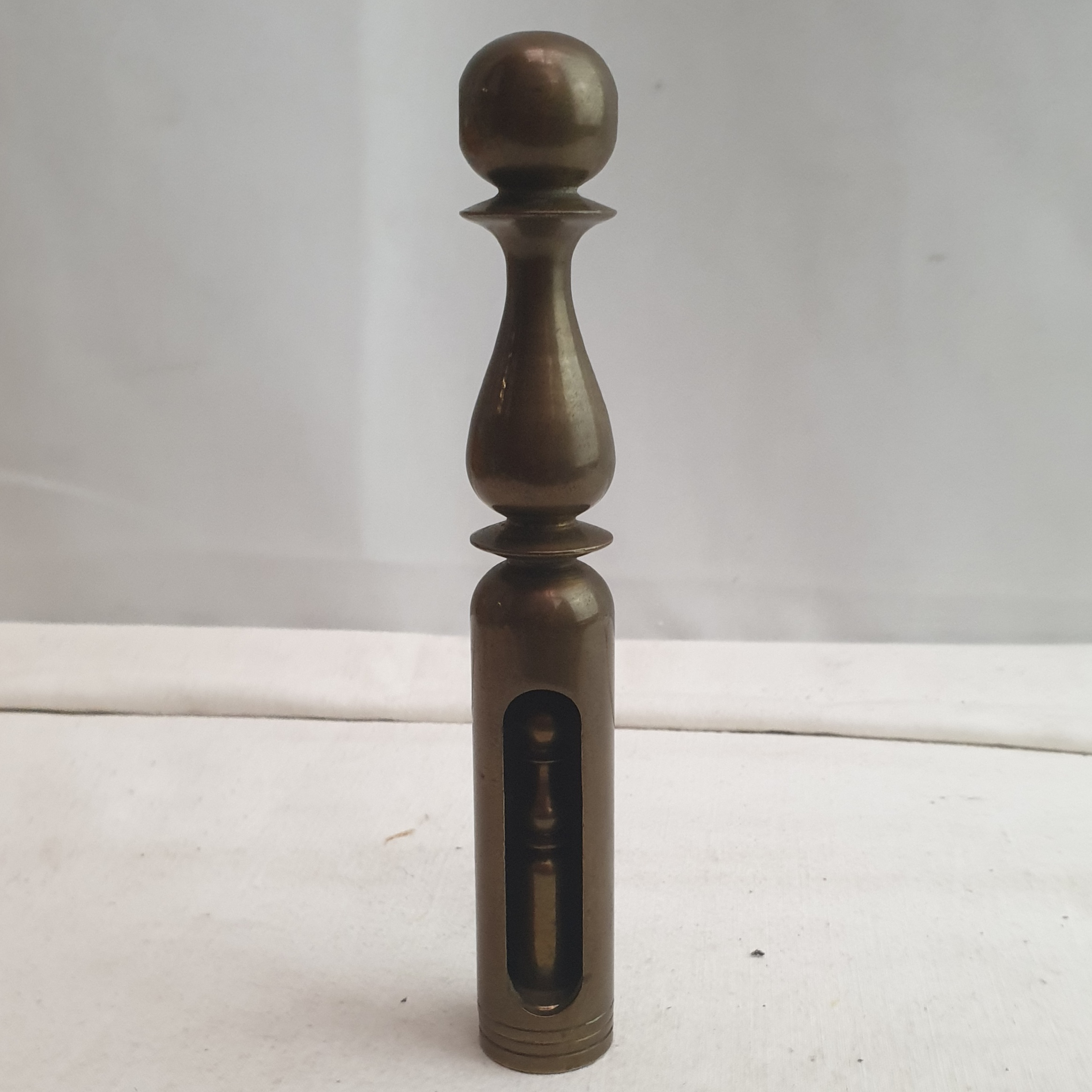 Quille militaire art déco militaire Ancienne 16cm Très bon état -  reconditionné disponible sur Label Emmaüs