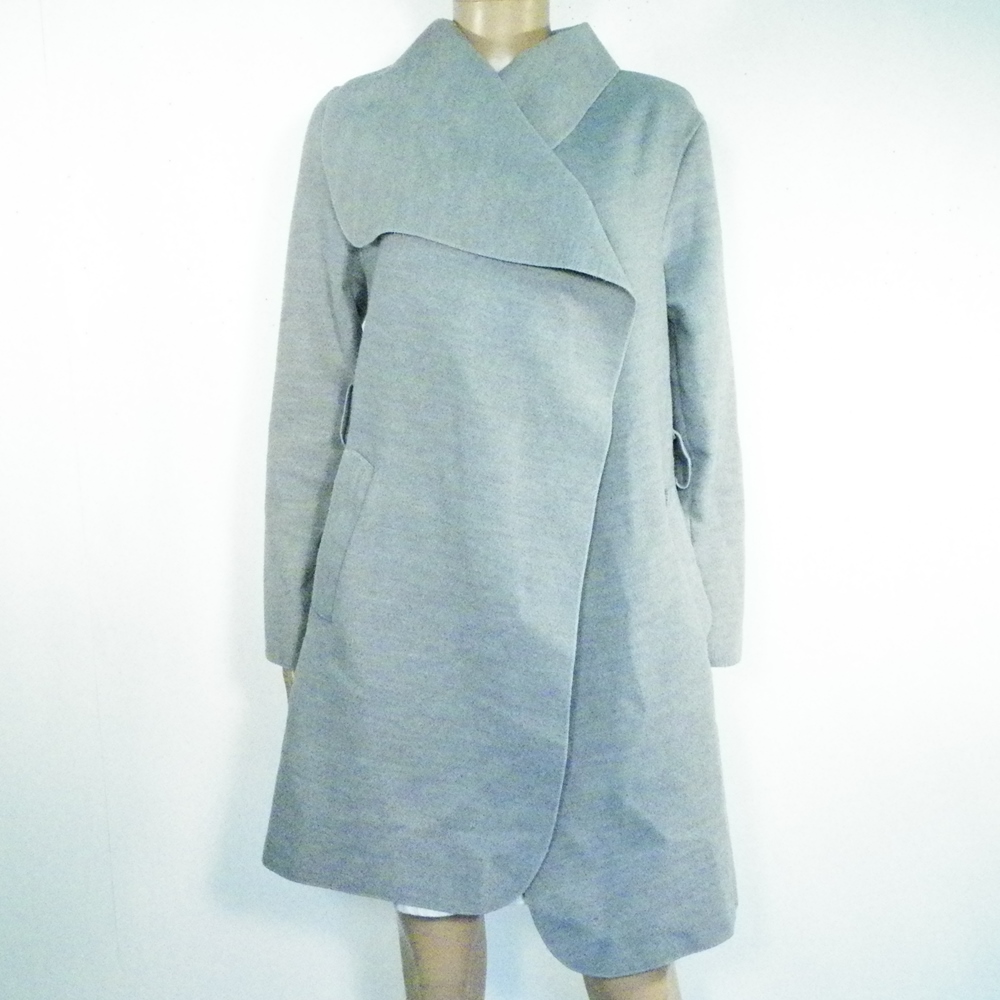 Veste Femme Grise Taille Estimée M/L. Bon état -  reconditionné disponible sur Label Emmaüs