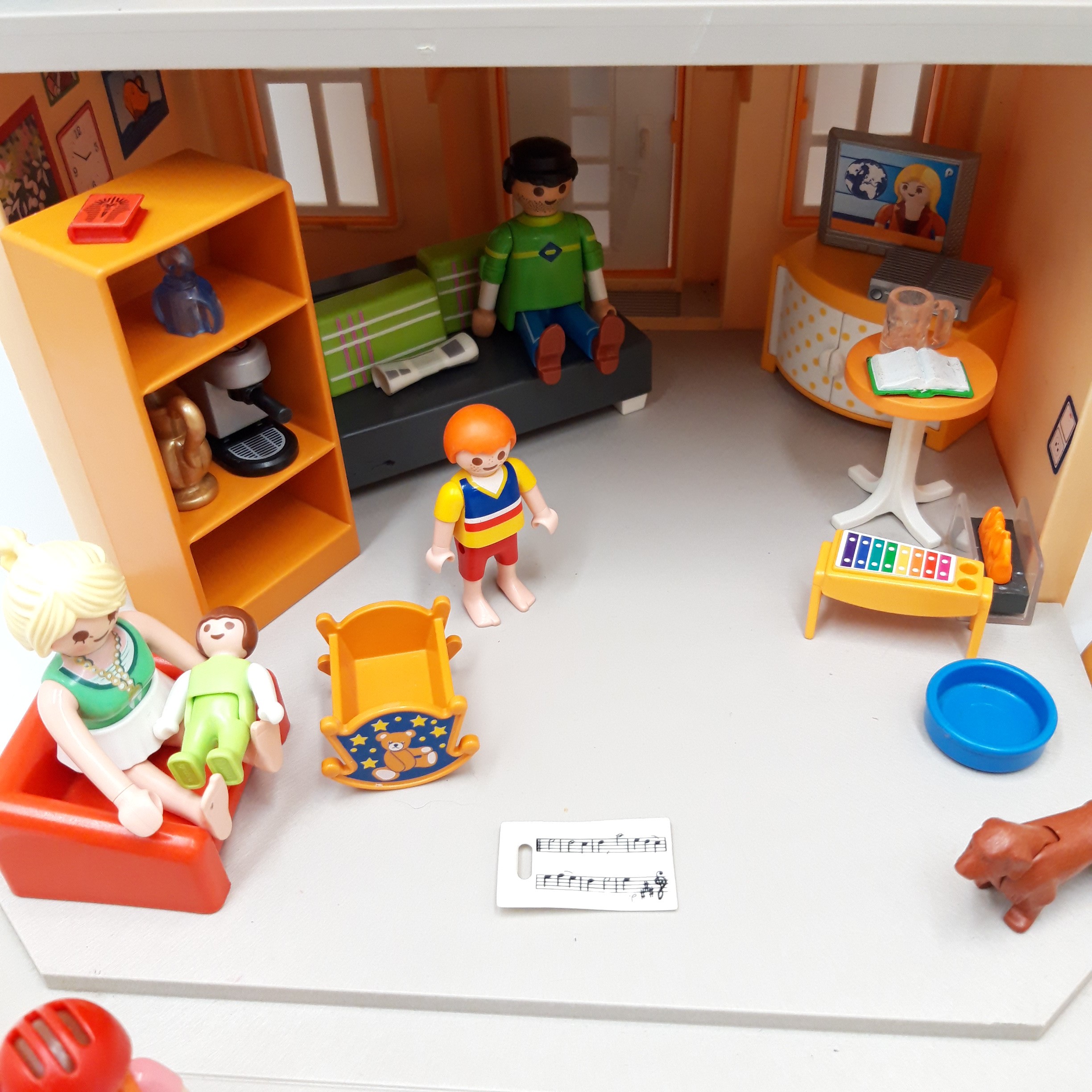 Playmobil 'Maison de ville avec accessoires' référence d'origine 70014, 60 pièces Bon état - Vue 7 - 