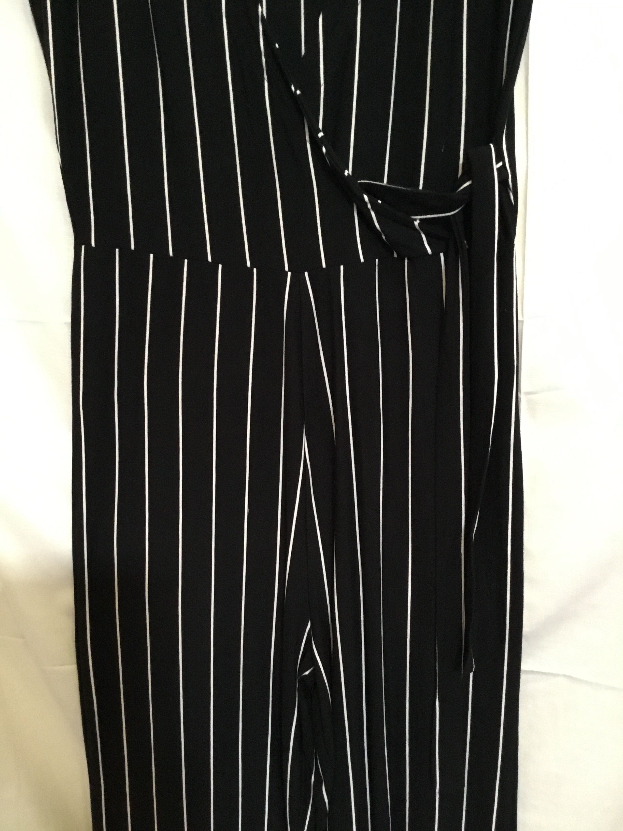 Voir photo 3 de Combinaison pantalon à rayures « JENNNYFER » Taille L Combinaison pantalon à rayures « JENNNYFER » Taille L Très bon état - Vue 3 -