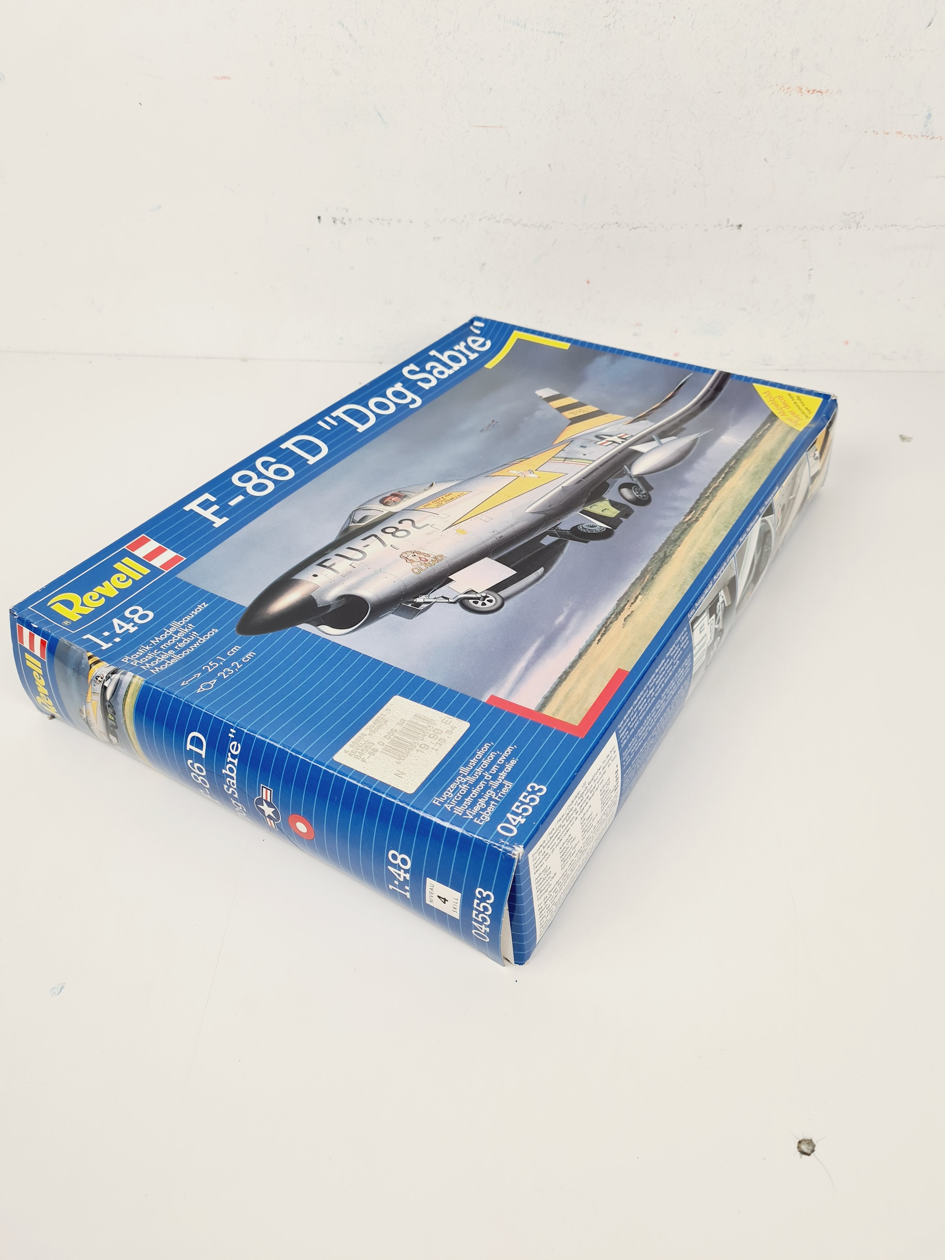 Maquette d'avion - F-86D Sabre Dog 1/48 - Revell Comme neuf - Vue 4 - 
