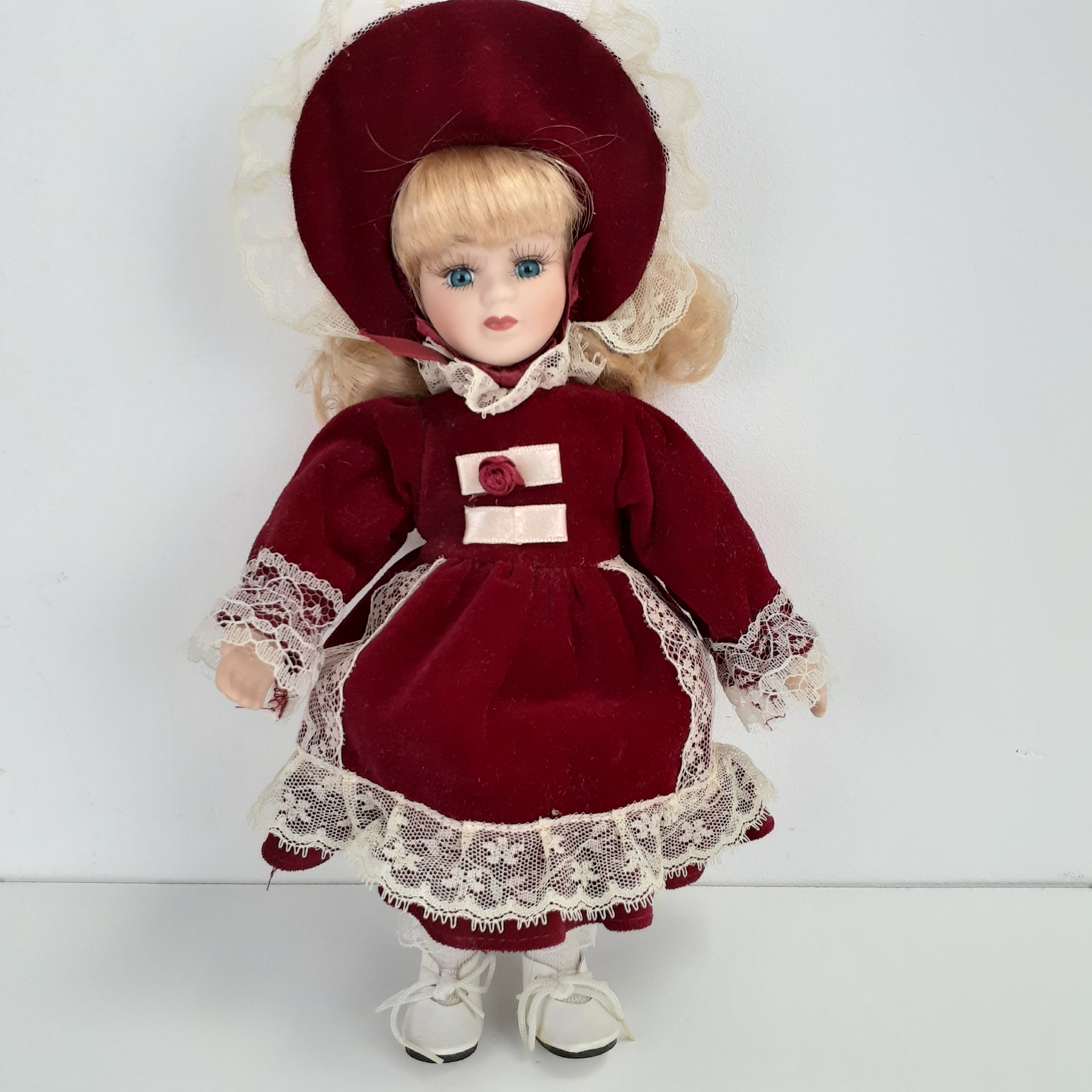 Poupée de collection en porcelaine - années 1980 - Photo 1