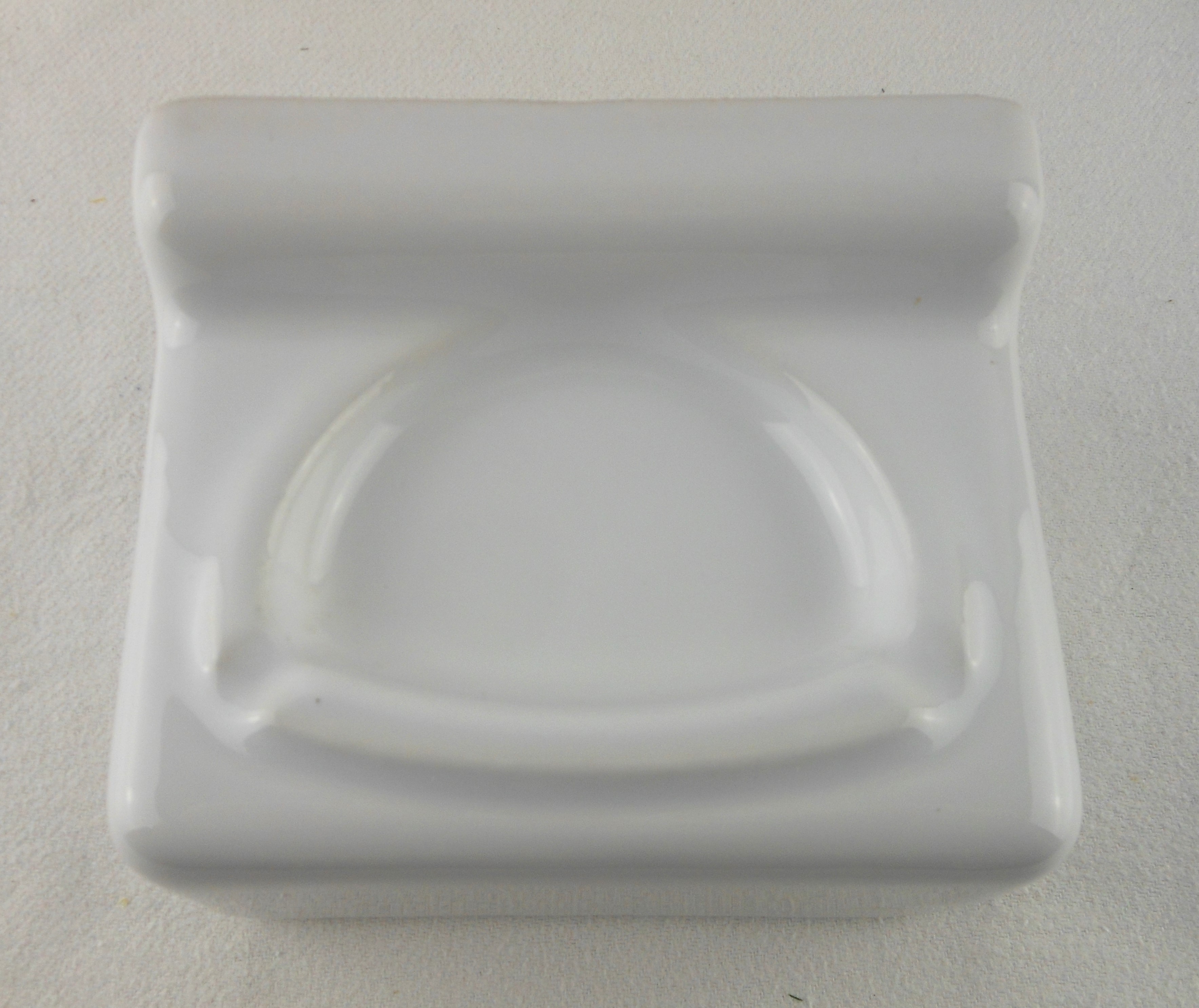 lot Ancien distributeur dévidoir à papier toilette + fait cendrier en même temps en porcelaine blanc quantité 2 le prix et pour 1 seul - Bon état - Photo 2