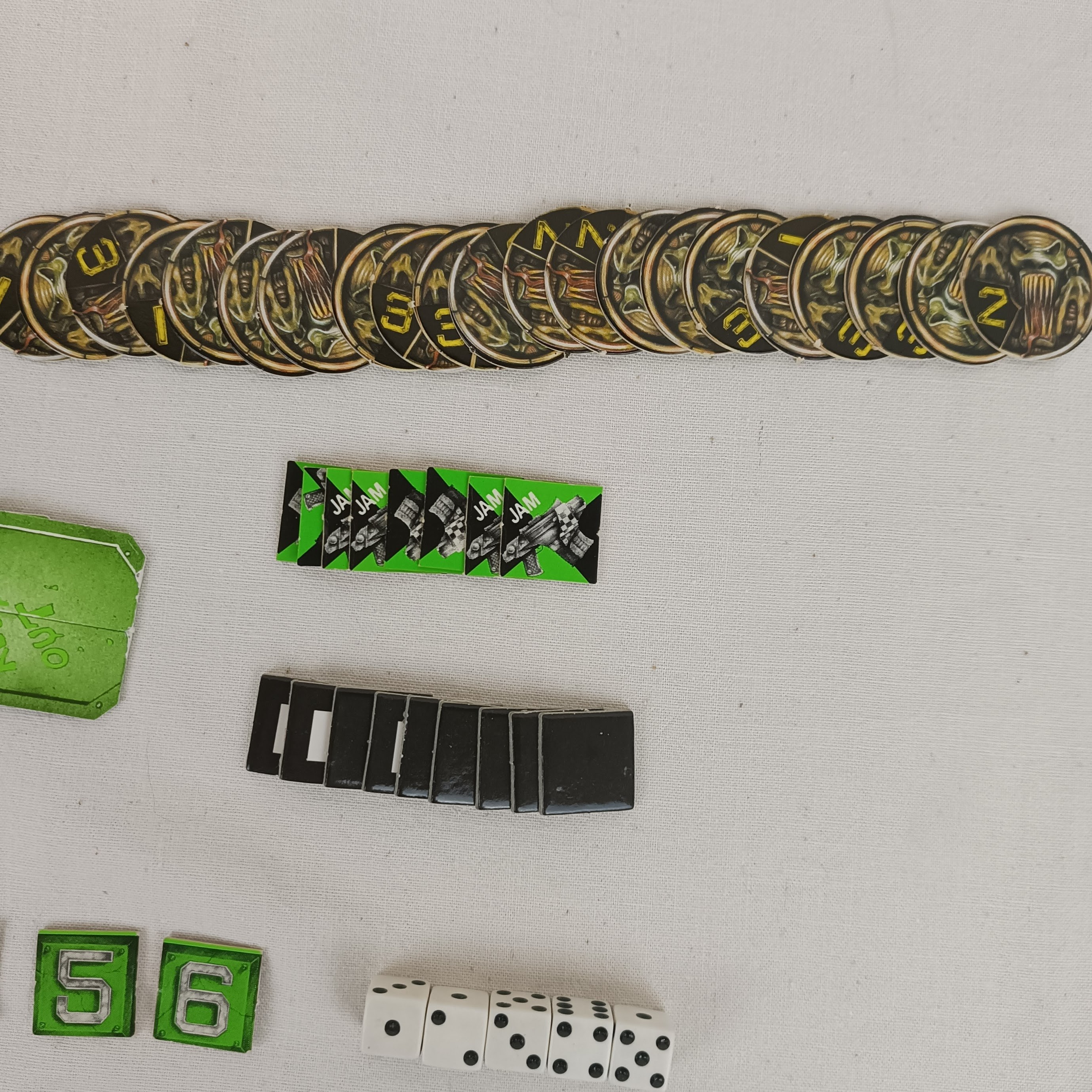 Voir photo 18 de Jeu de société "Space Hulk" - Warhammer 40K, première édition de 1989, par Games Workshop, figurines peintes Jeu de société "Space Hulk" - Warhammer 40K, première édition de 1989, par Games Workshop, figurines peintes État correct - Vue 18 -