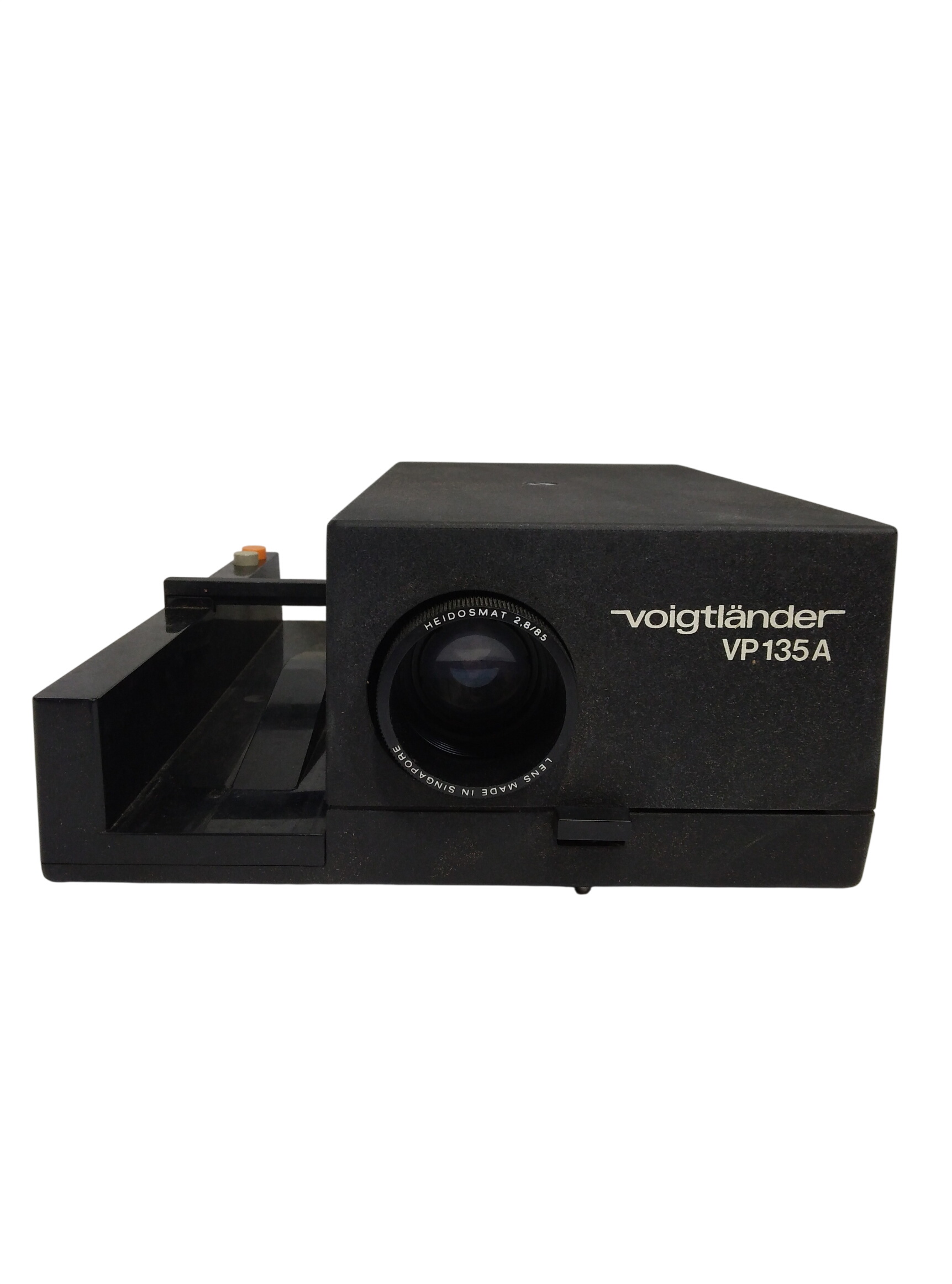 Projecteur diapositives Voigtlander VP 135 A testé Très bon état -  reconditionné disponible sur Label Emmaüs