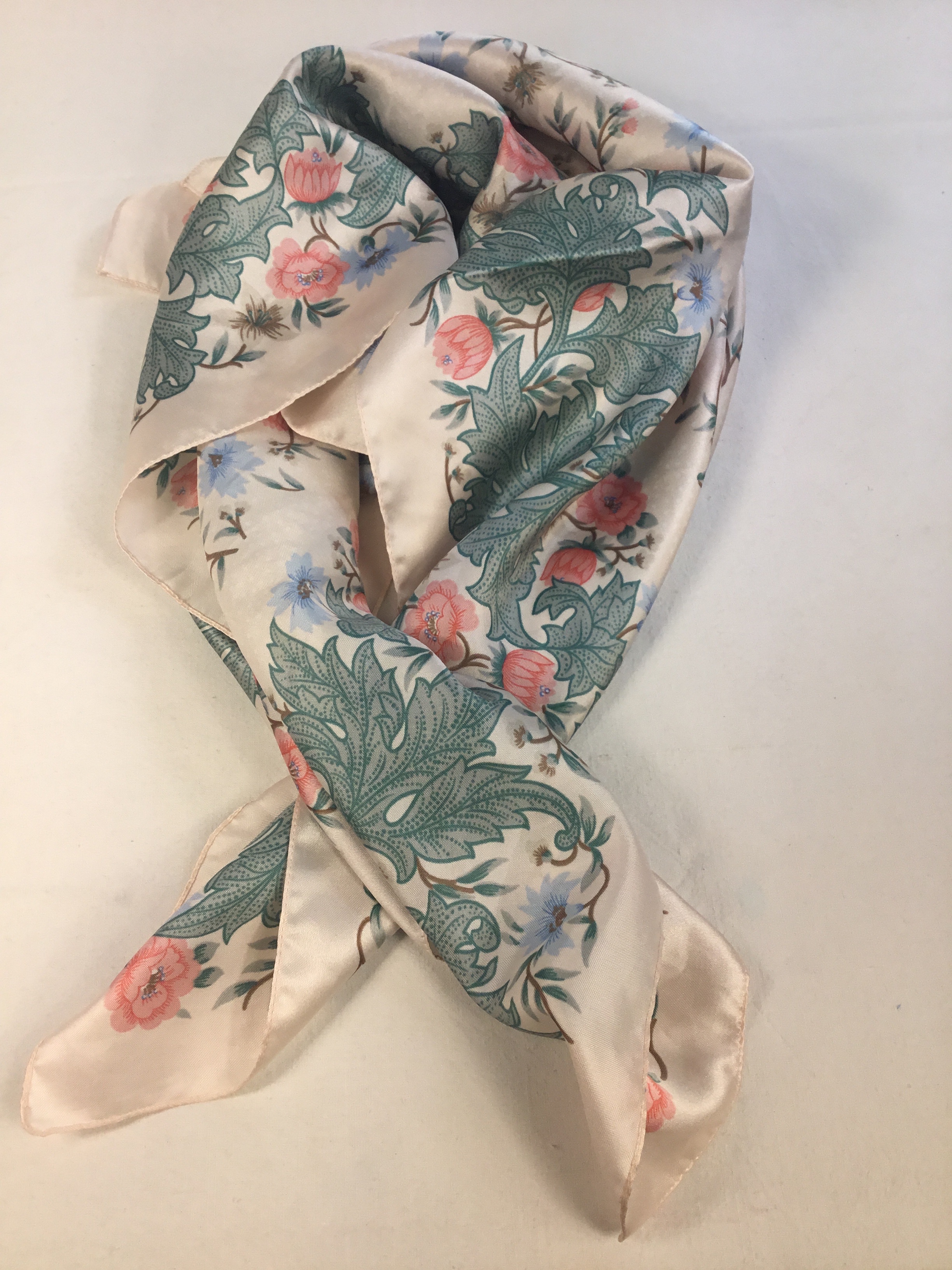 Voir photo 3 de Lot de 2 foulards Lot de 2 foulards - Vue 3 -