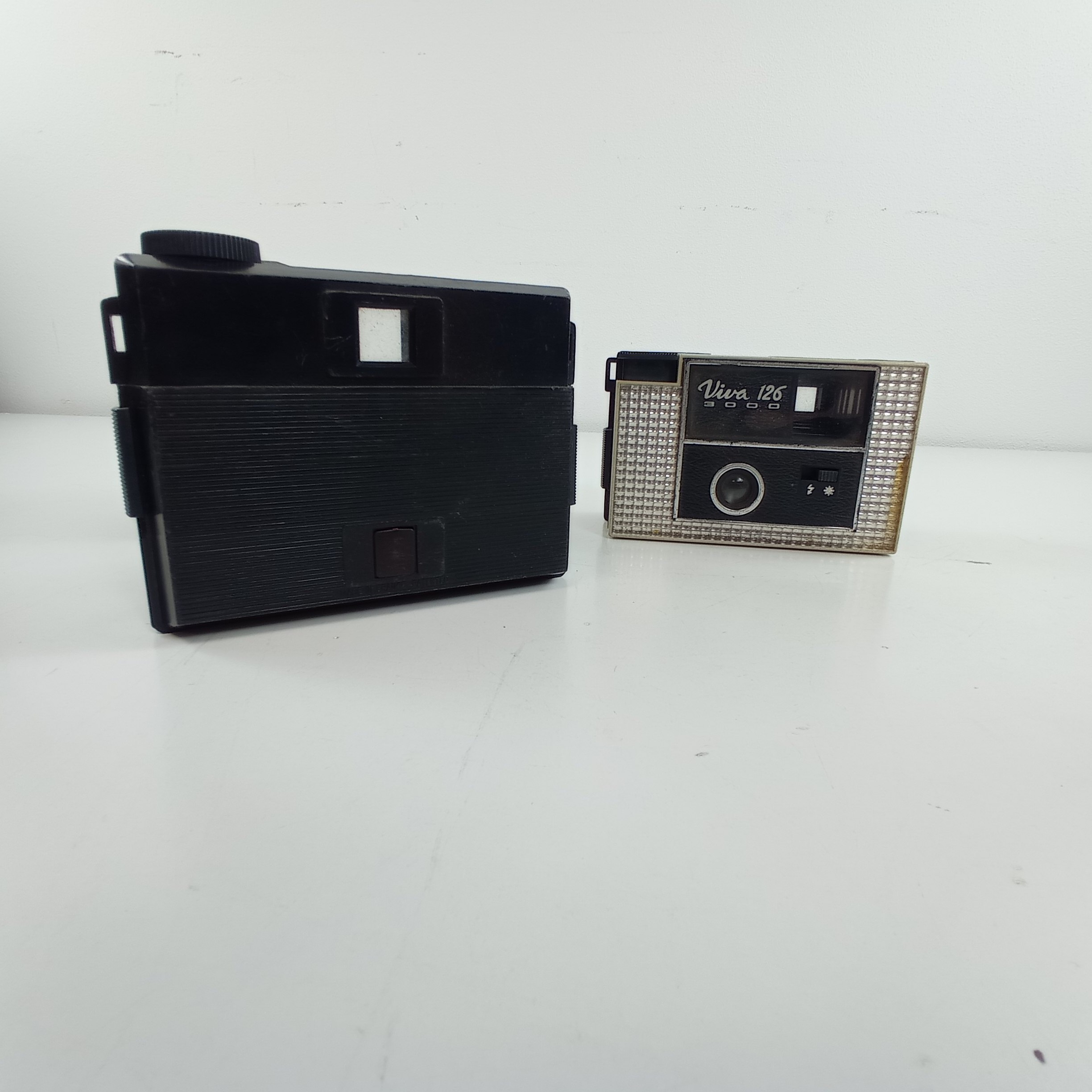 Appareils photo anciens , Indo Impera, Viva 126,Flash Rolleï  - Vue 3 - 