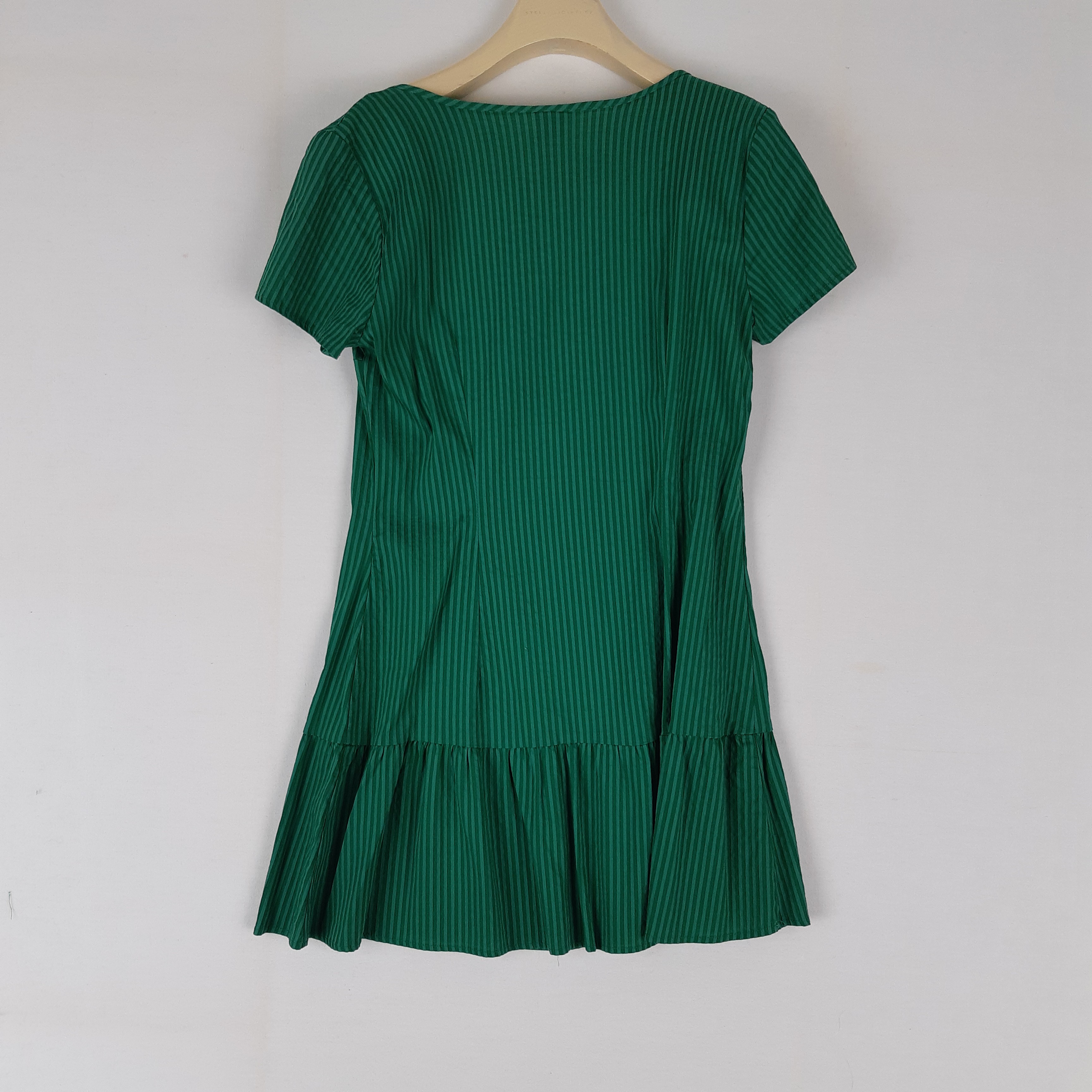 Jacqueline Riu - Robe rayée verte -Taille 38 mesures Carrure= 40 cm Poitrine=40 Hanches= 36 Bassin= 39 Très bon état - Vue 4 - 