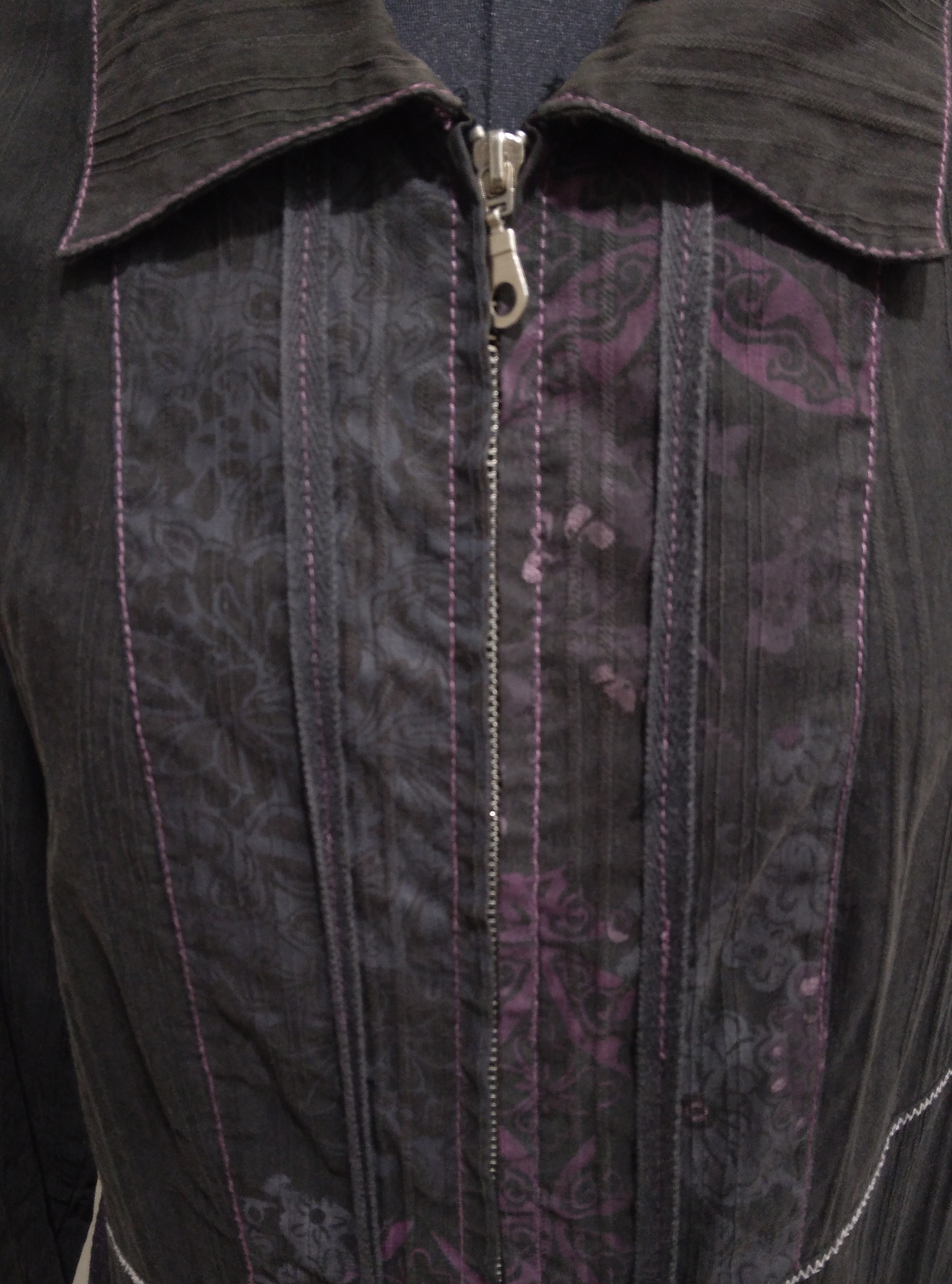 Veste noire imprimée fleuri gris et parmes, Alexo - 46 - Photo 5