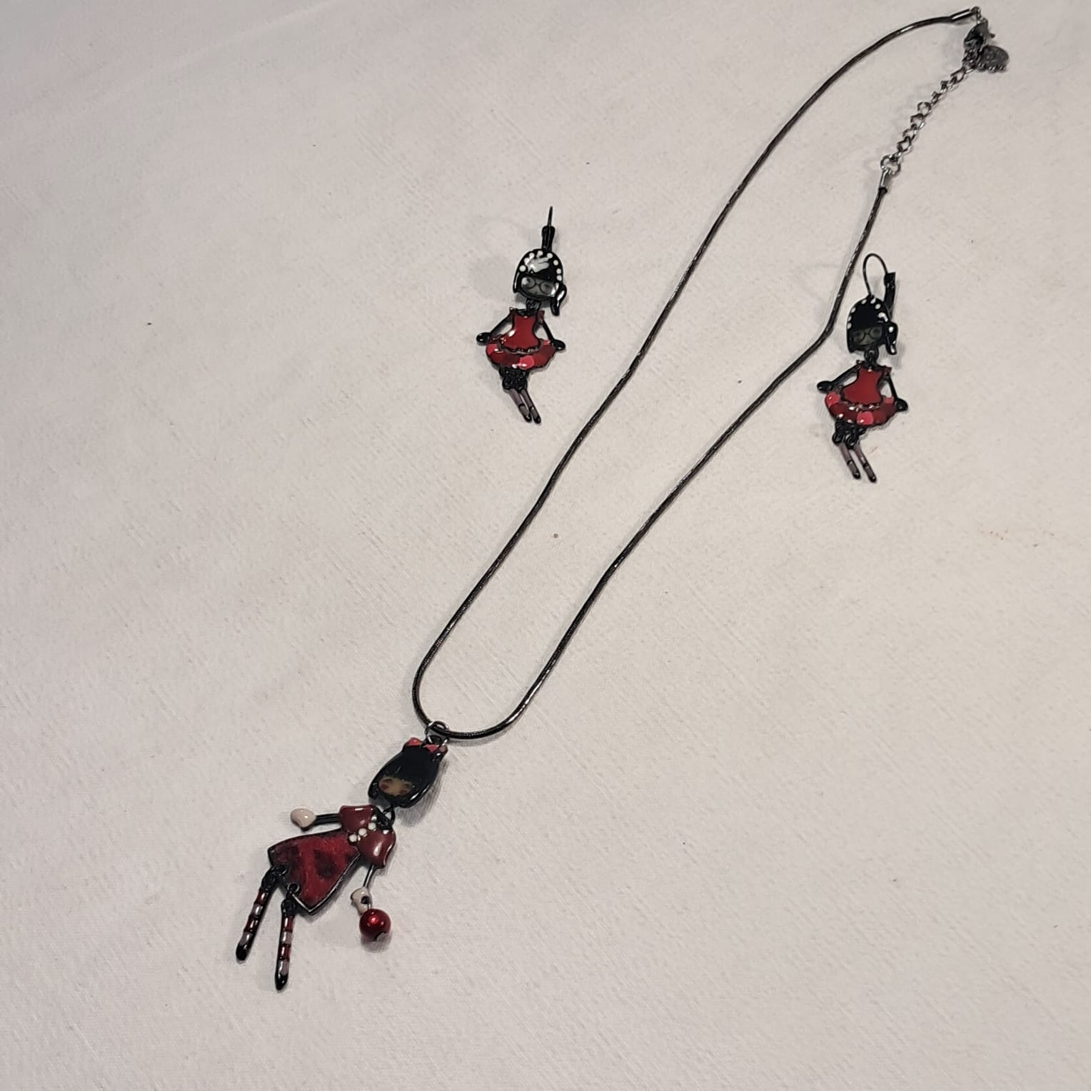 Collier et Boucles d'oreilles poupées  - Vue 3 - 