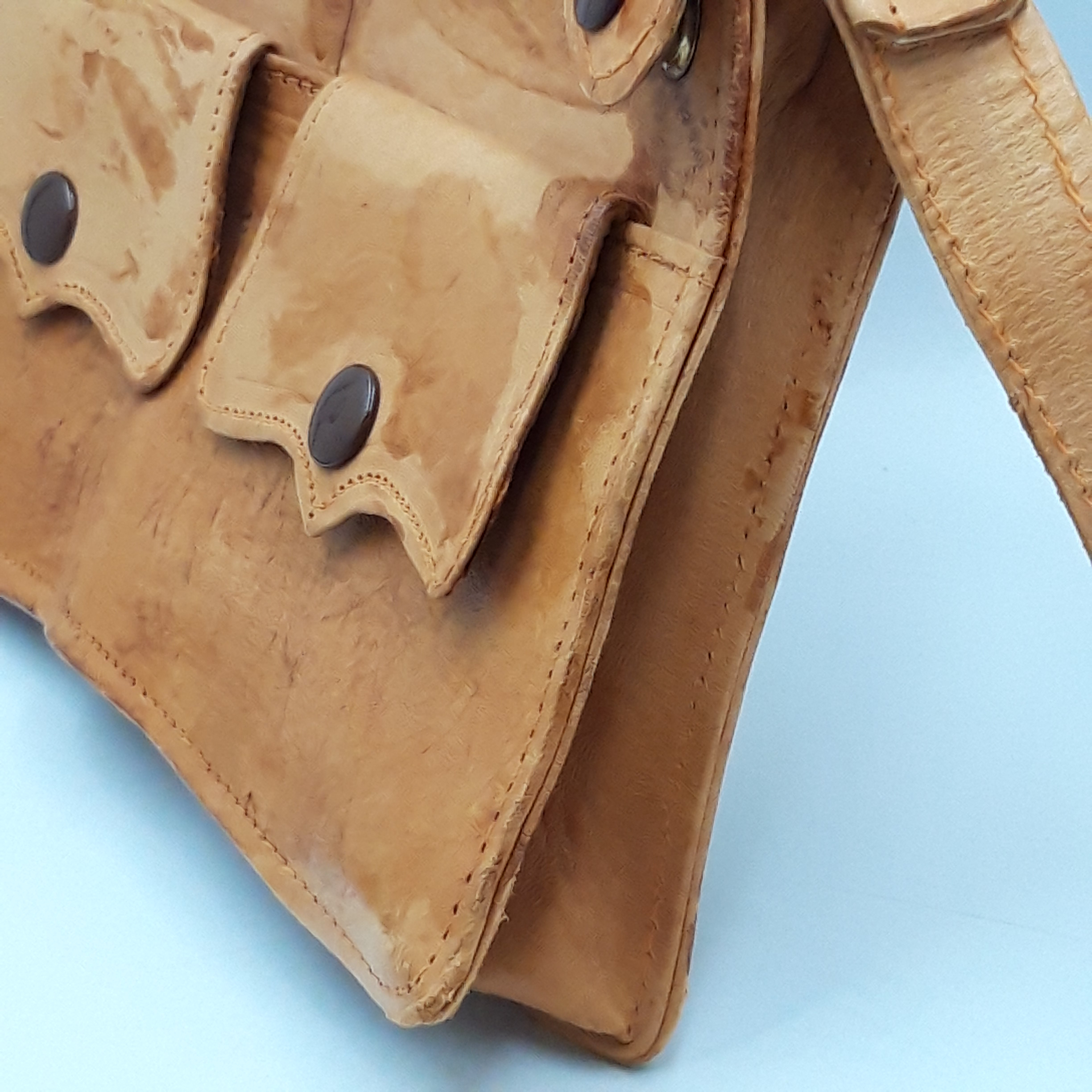 Voir photo 5 de Sac bandoulière en véritable cuir vintage Sac bandoulière en véritable cuir vintage Bon état - Vue 5 -